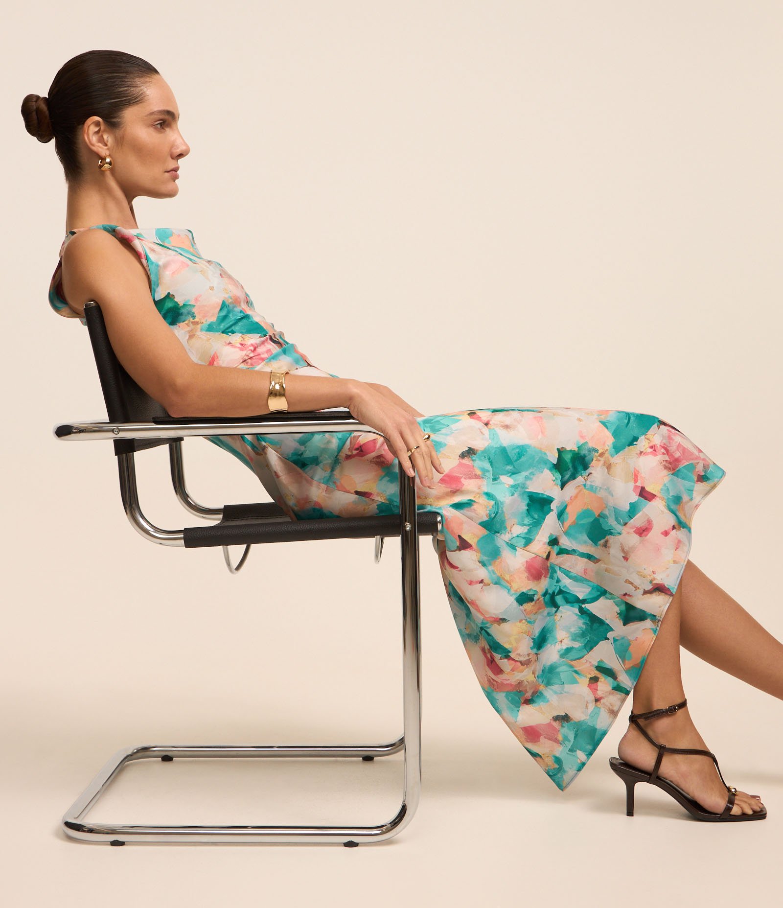 Vestido Evasê Acetinado com Flores Estampadas Azul 6