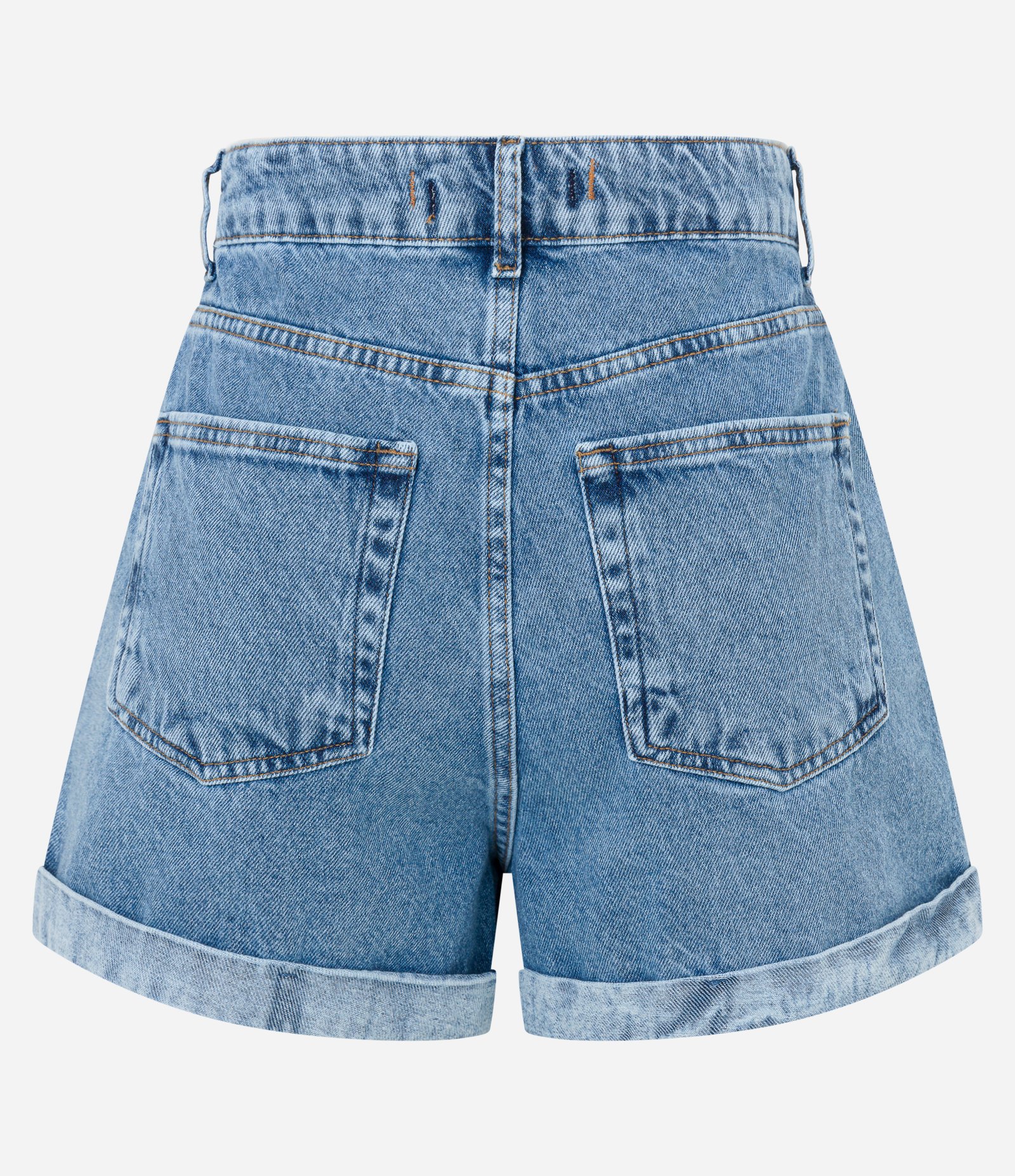 Short Baggy em Jeans e Barra Dobrada 6