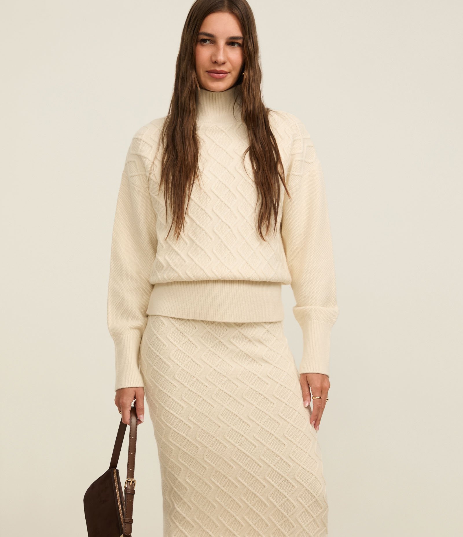 Saia Midi em Tricô com Bordado de Losangos Bege 2