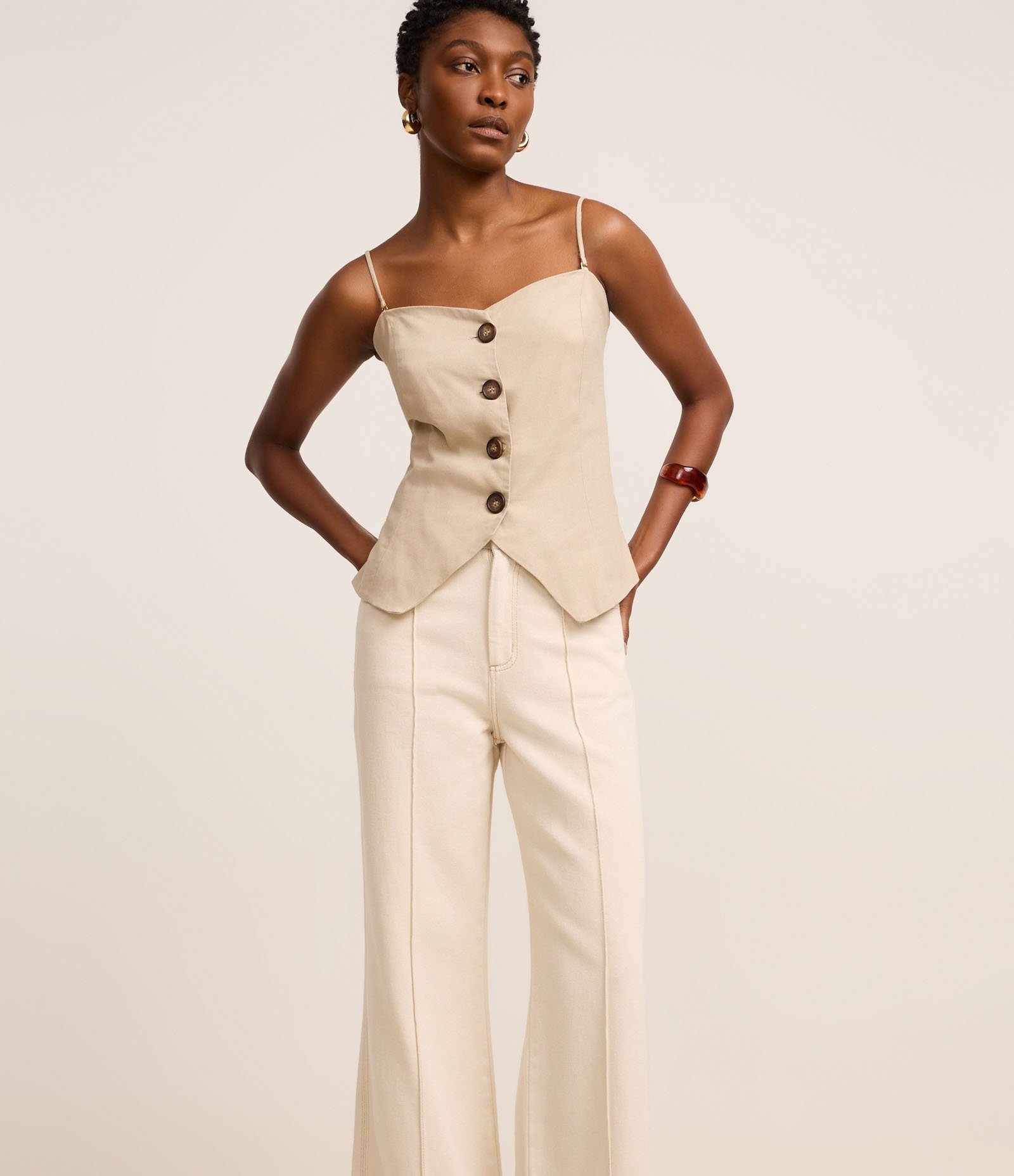 Calça Wide Leg em Sarja com Friso Frontal 2