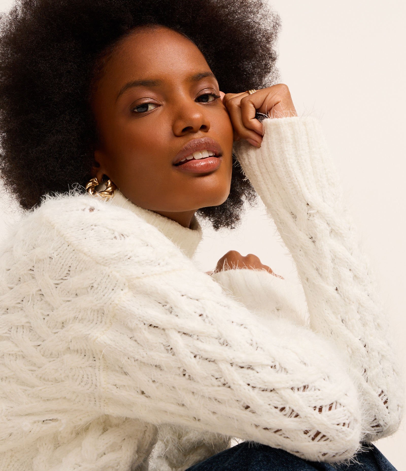 Suéter em Tricô com Gola Alta e Pelinhos 2