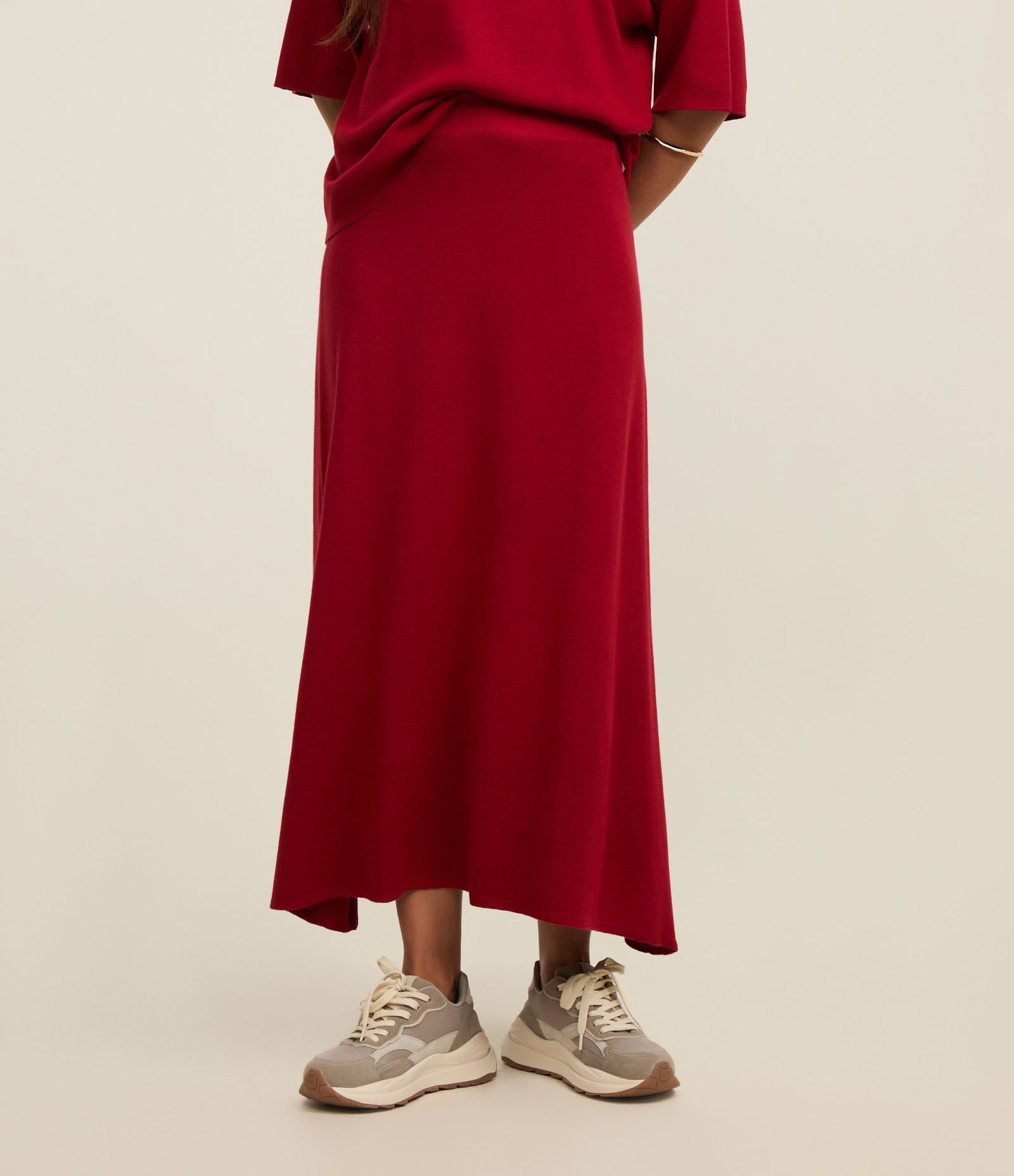 Saia Evasê Midi em Tricô com Caimento Leve Vermelho 3