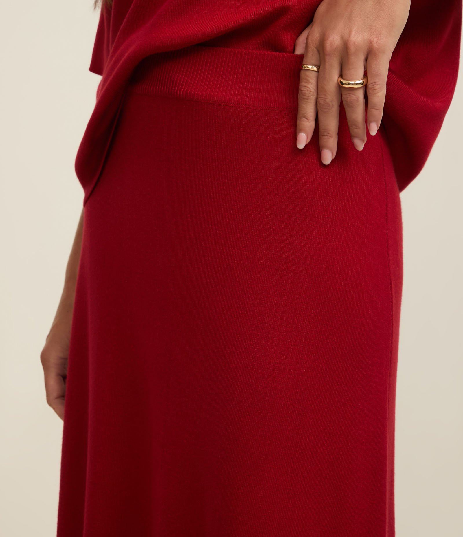 Saia Evasê Midi em Tricô com Caimento Leve Vermelho 4