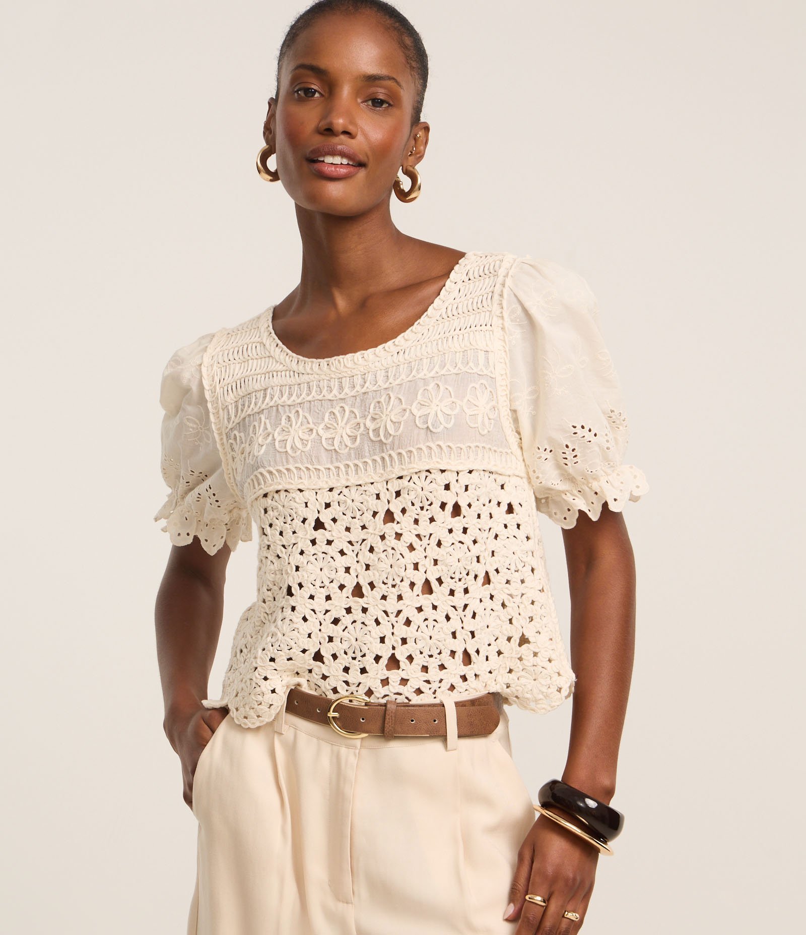 Blusa em Algodão com Efeito Crochê e Flores Bordadas Branco 1