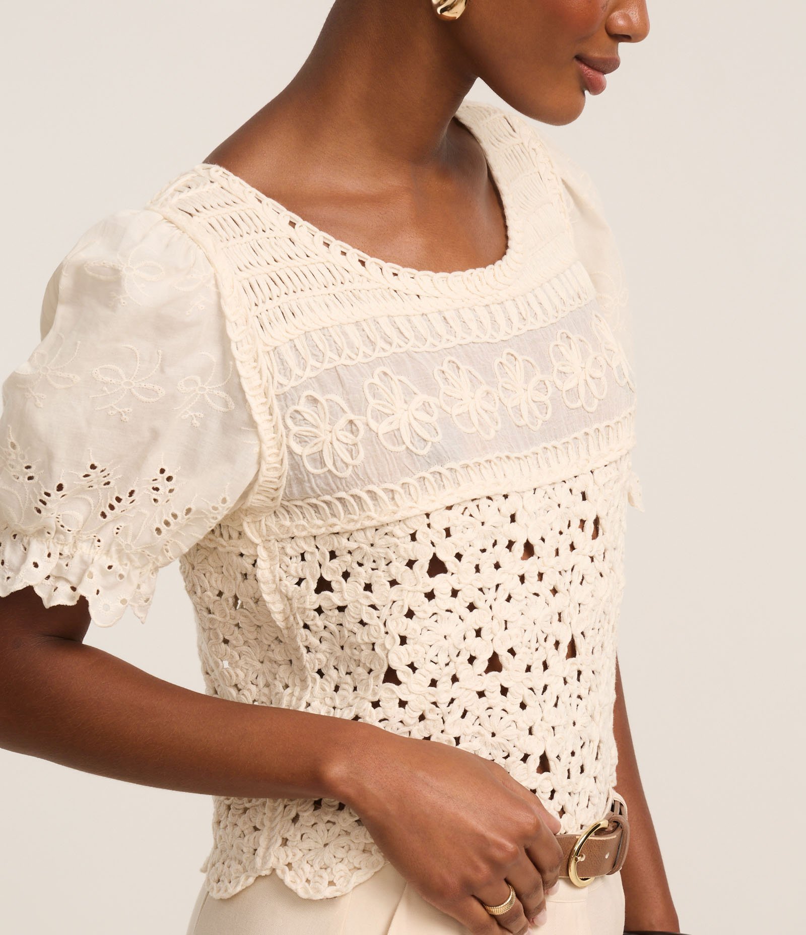 Blusa em Algodão com Efeito Crochê e Flores Bordadas Branco 4