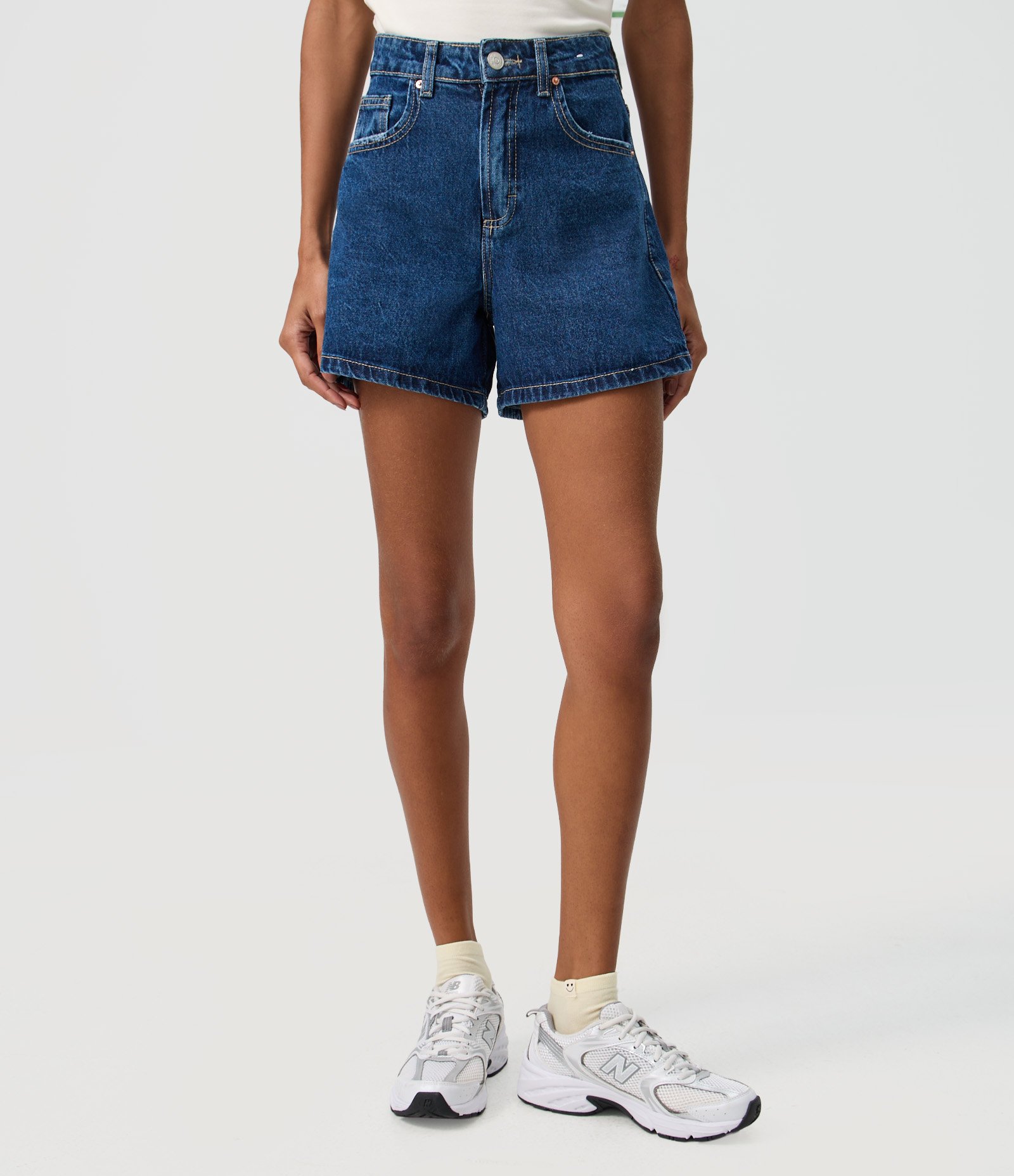 Short Mom em Jeans com Cintura Alta Azul Escuro 2