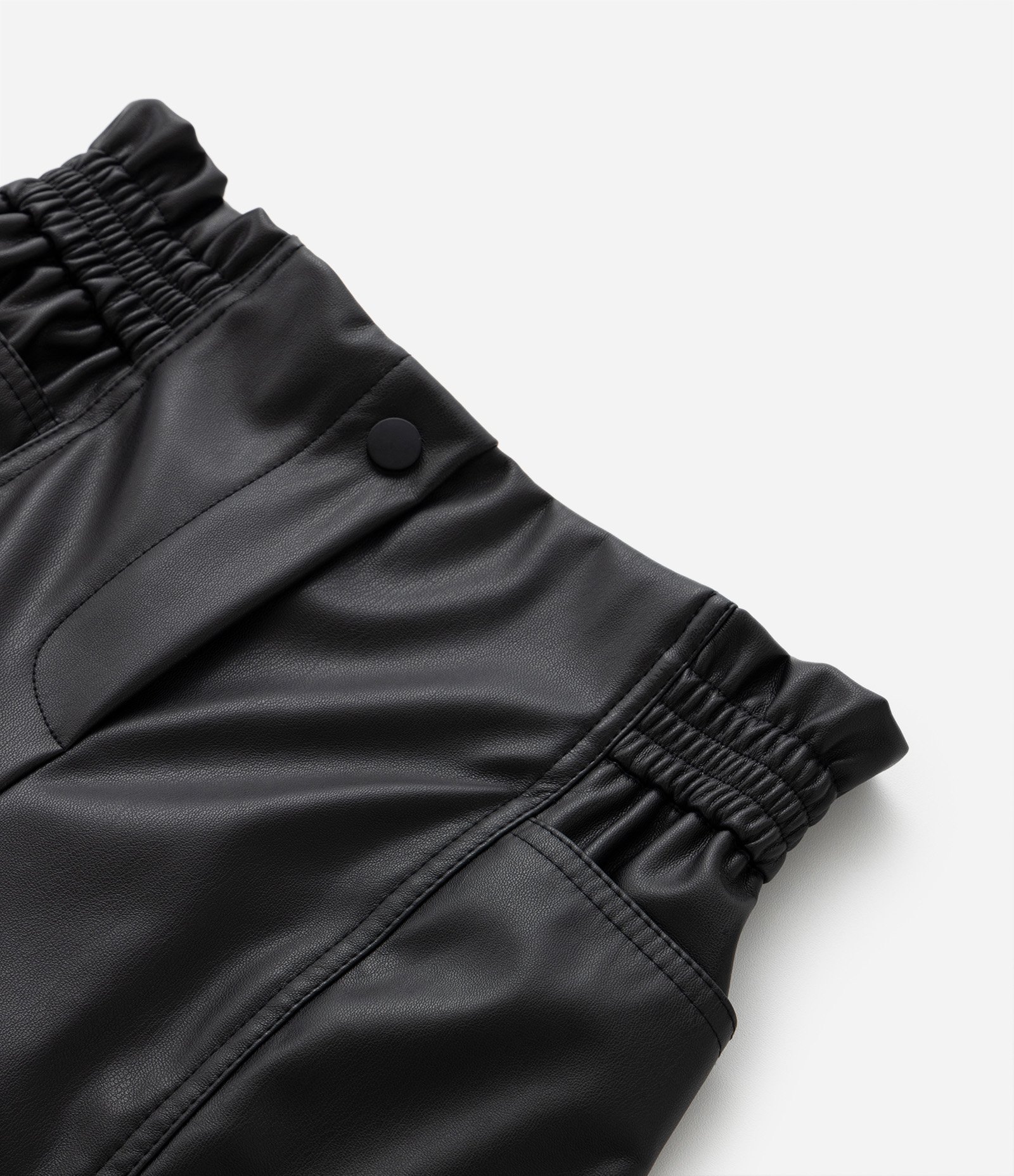 Short Clochard Infantil em Pu com Bolsos - Tam 5 a 14 Anos Preto 6