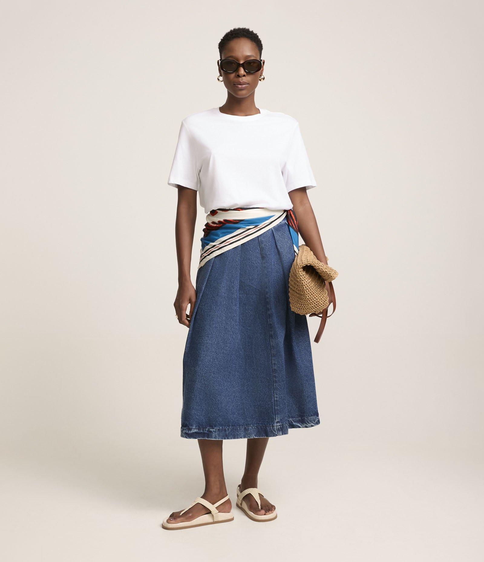 Saia Evasê Midi em Jeans Plissado Azul 1