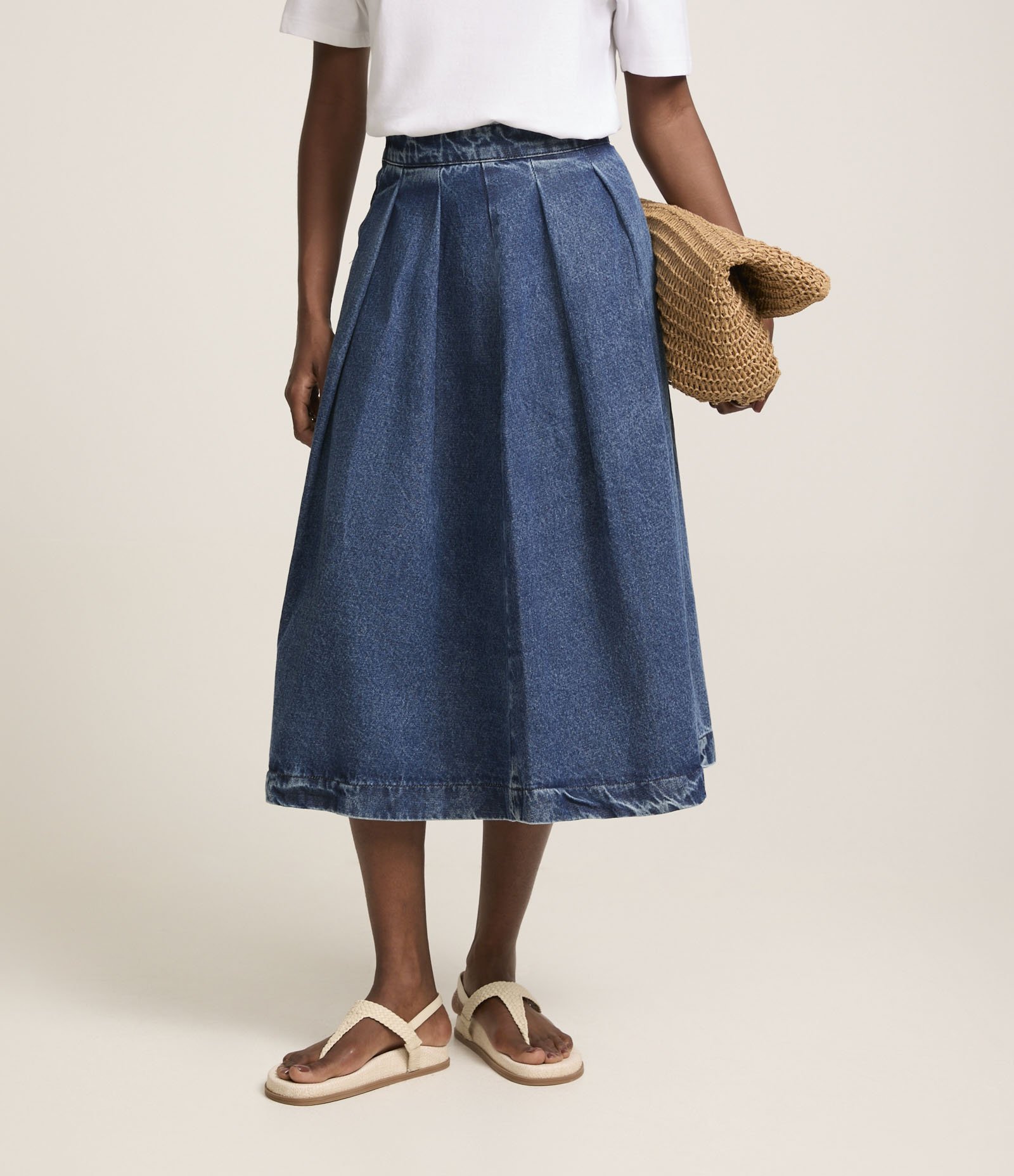 Saia Evasê Midi em Jeans Plissado Azul 3
