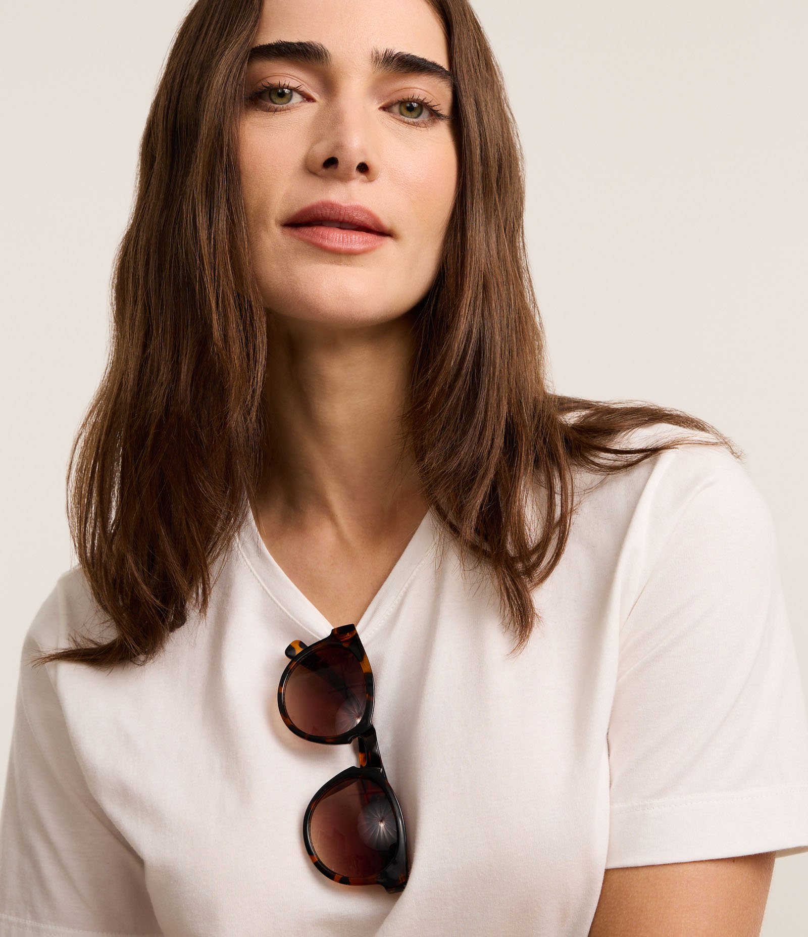 Blusa em Algodão com Flor Bordada na Barra Branco Neve 4