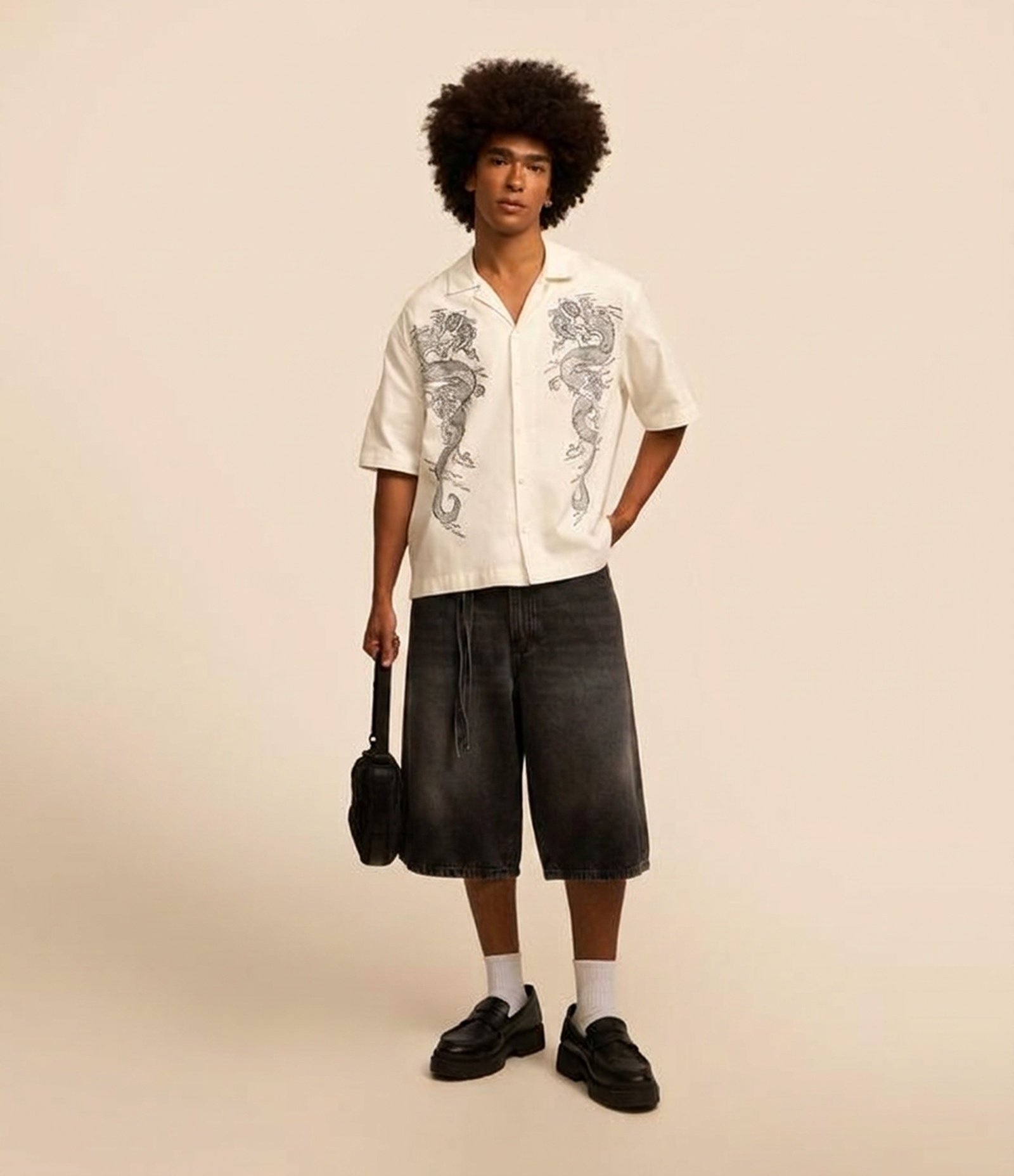 Bermuda Jorts Super Baggy em Jeans com Cinto Amarração Preto 1