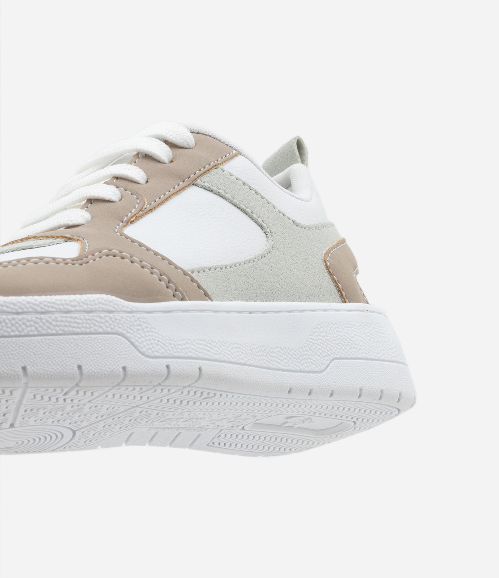 Tênis Infantil em PU com Recortes - Tam 28 a 37 Bege/Branco 3