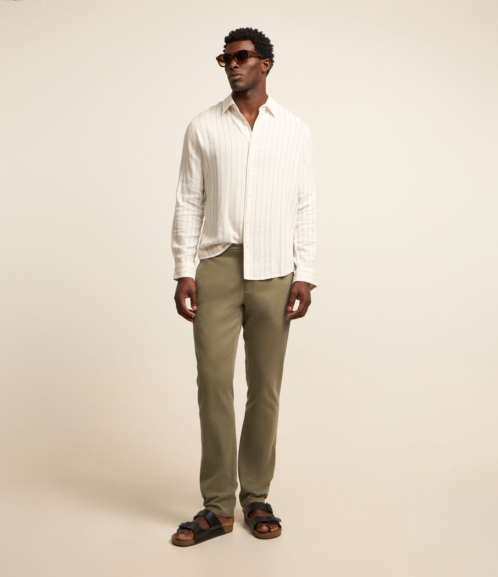 Calça Slim em Sarja com Lavagem Estonada Verde 1