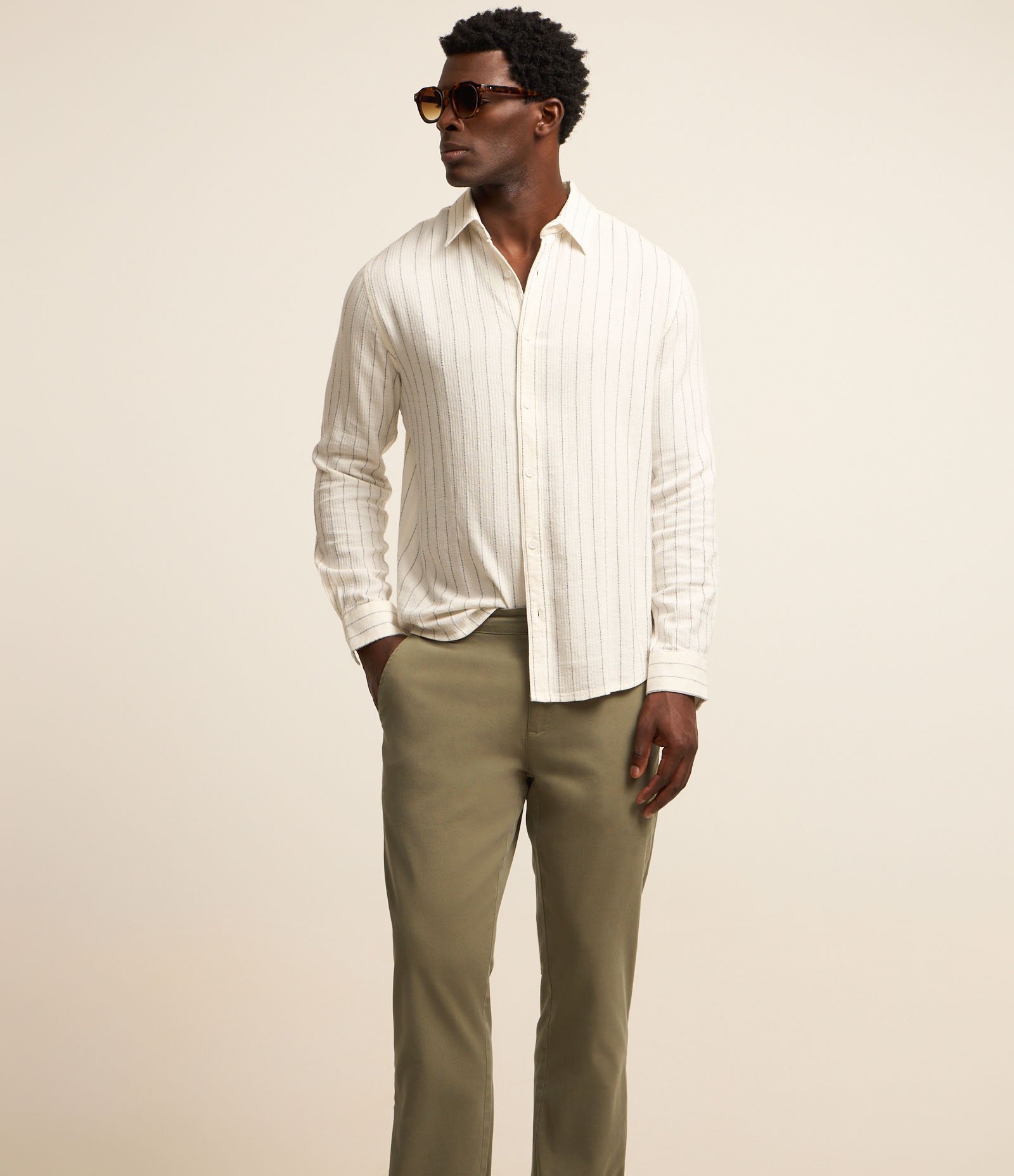 Calça Slim em Sarja com Lavagem Estonada Verde 2