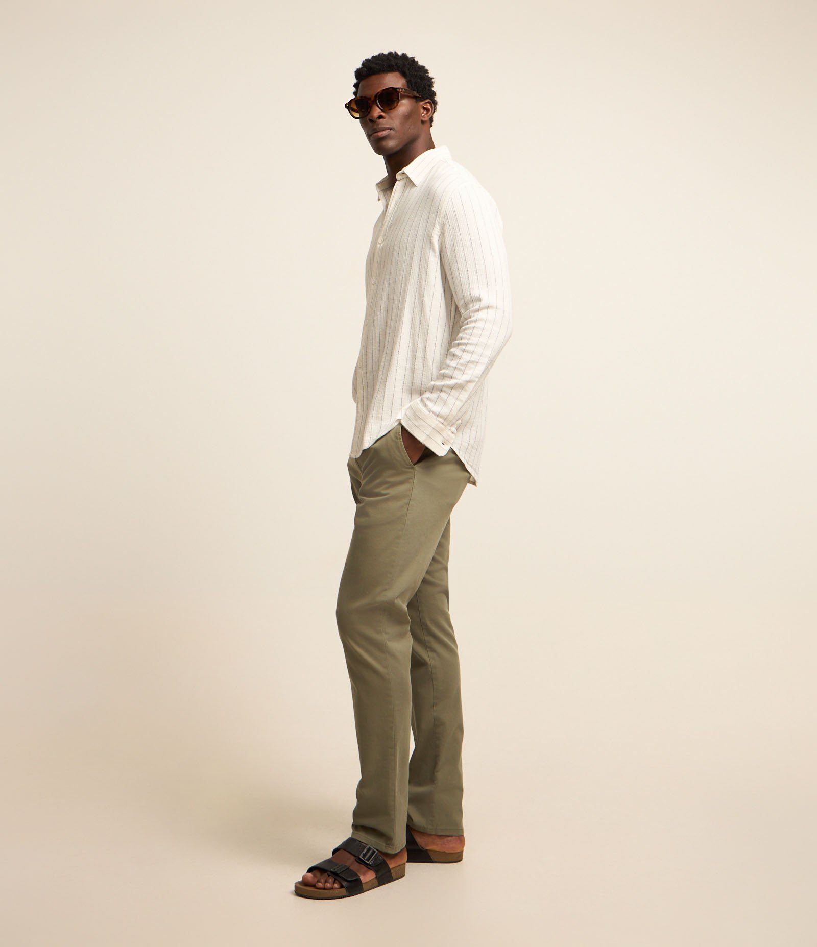 Calça Slim em Sarja com Lavagem Estonada Verde 5