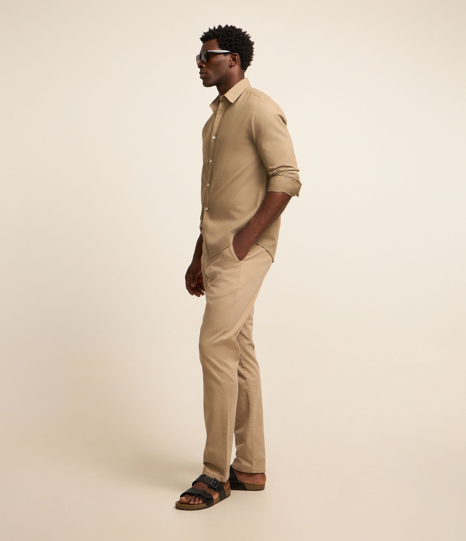 Calça Slim em Sarja com Lavagem Estonada Marrom Médio 5