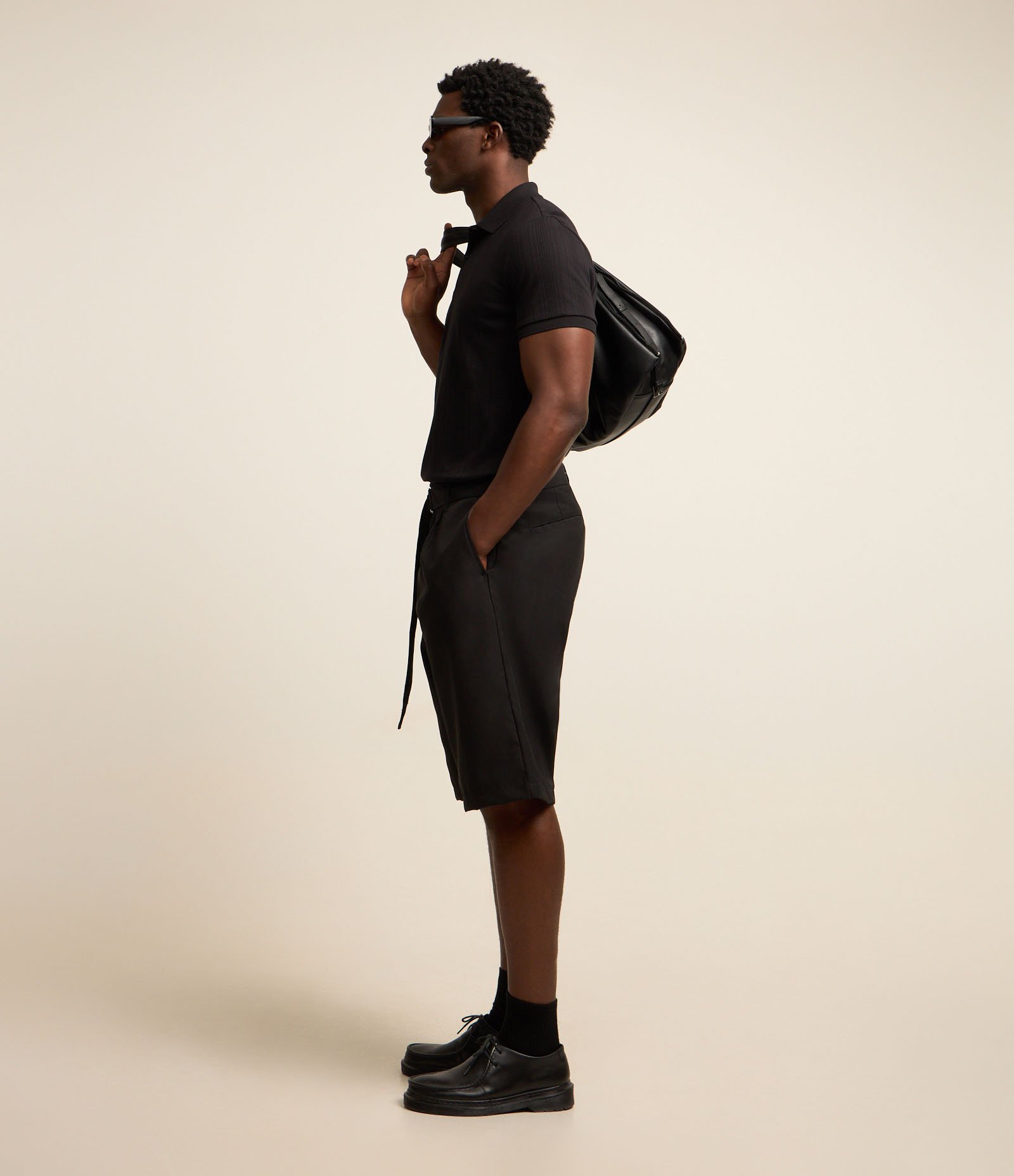 Bermuda Jorts Alfaiatada com Cinto Preto 5