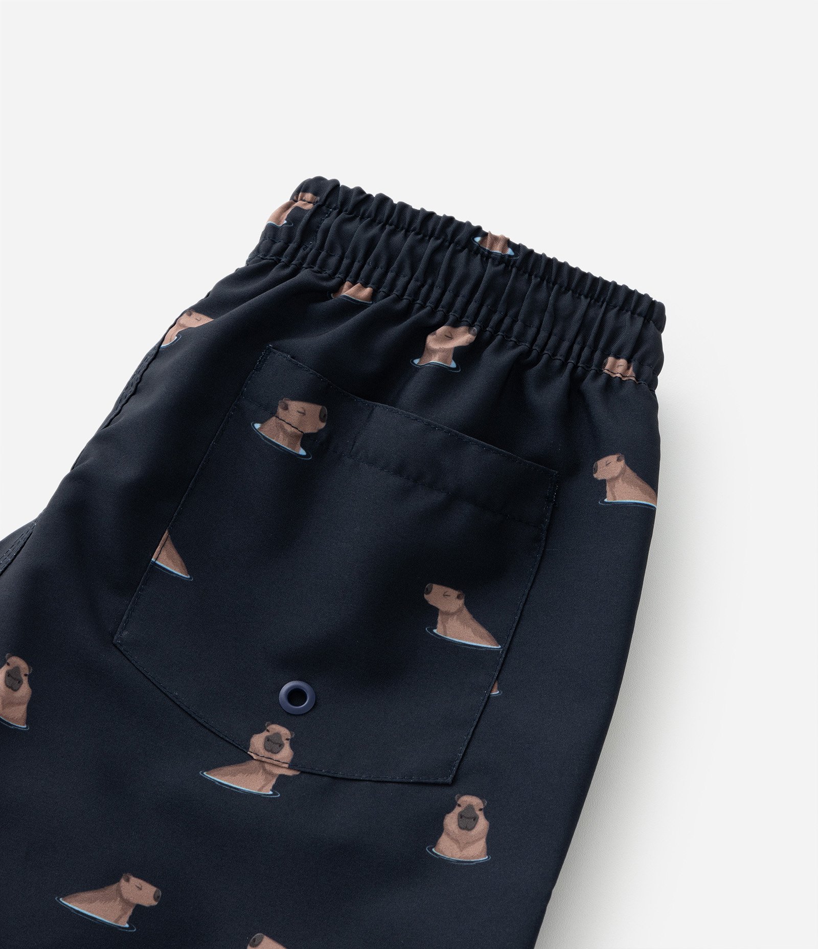 Bermuda Infantil com Cintura Elástica e Estampa de Capivaras - Tam 5 a 14 anos Azul Marinho 5