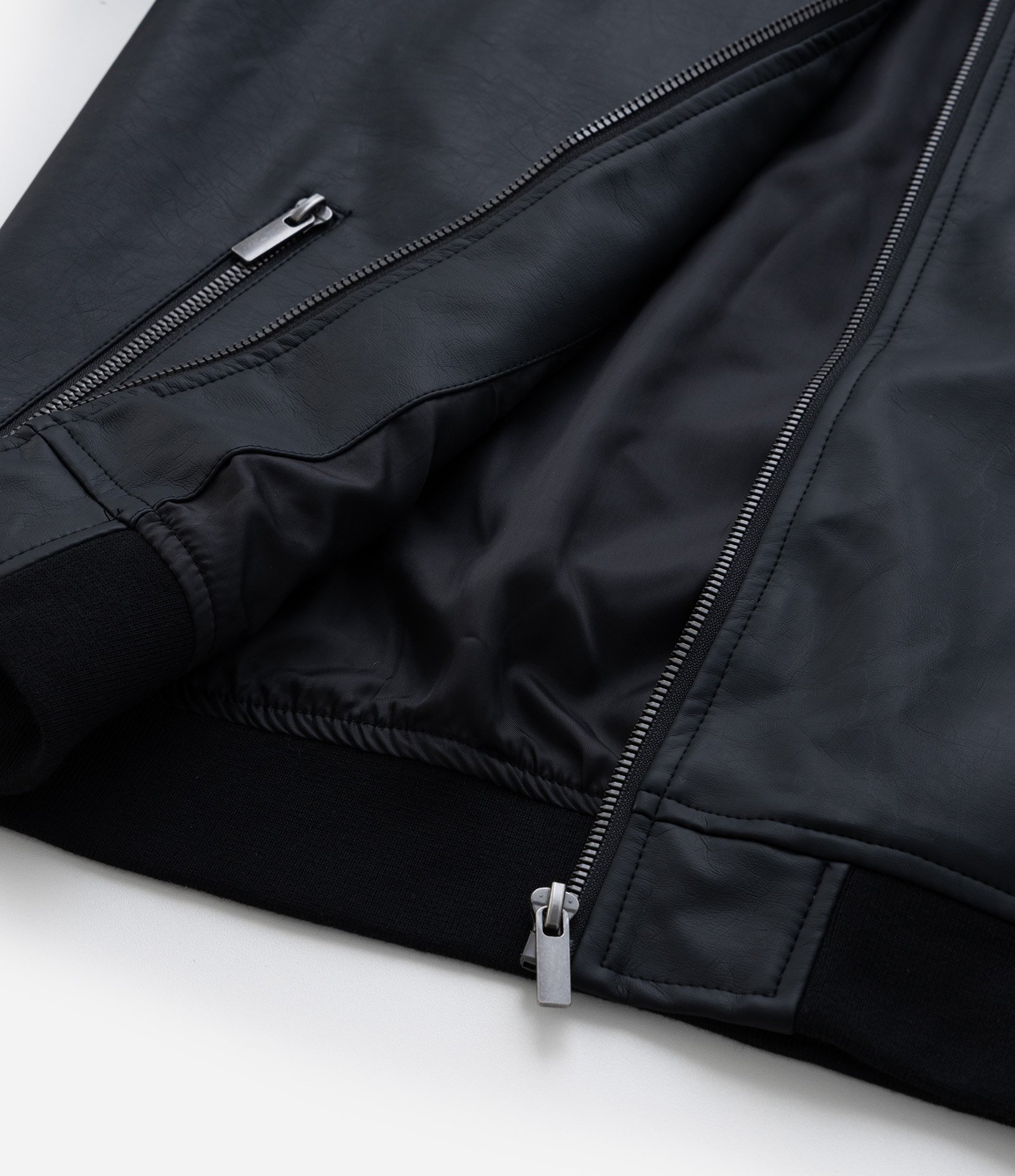 Jaqueta Infantil em PU com Capuz - Tam 5 a 14 Anos Preto 4