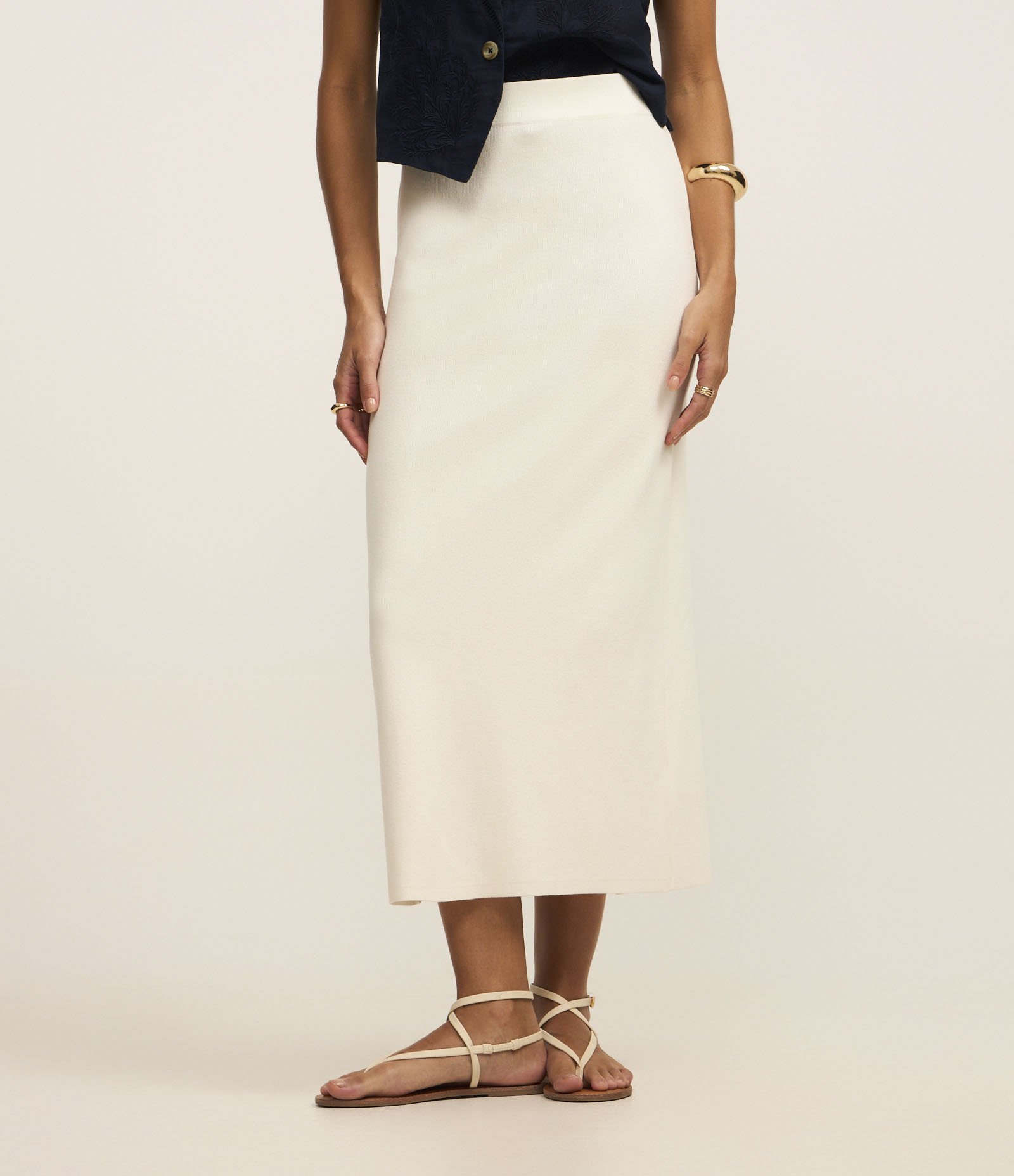 Saia Midi em Tricô com Fenda nas Costas Branco 3