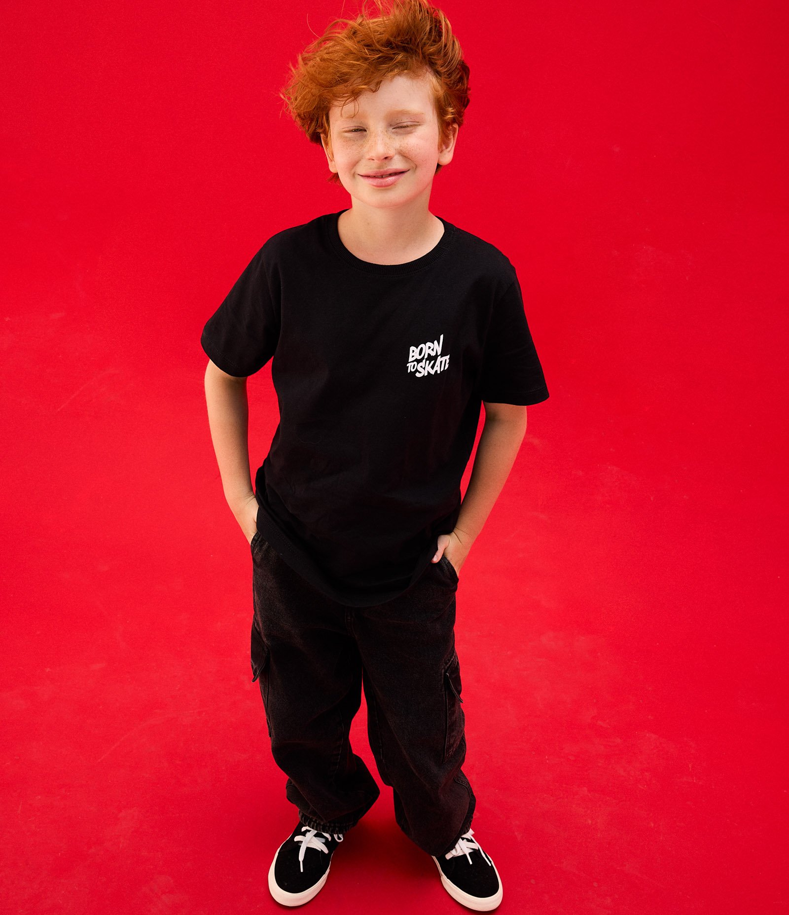 Camiseta Infantil com Estampa de Capivara Skatista - Tam 5 a 14 anos Preto 2