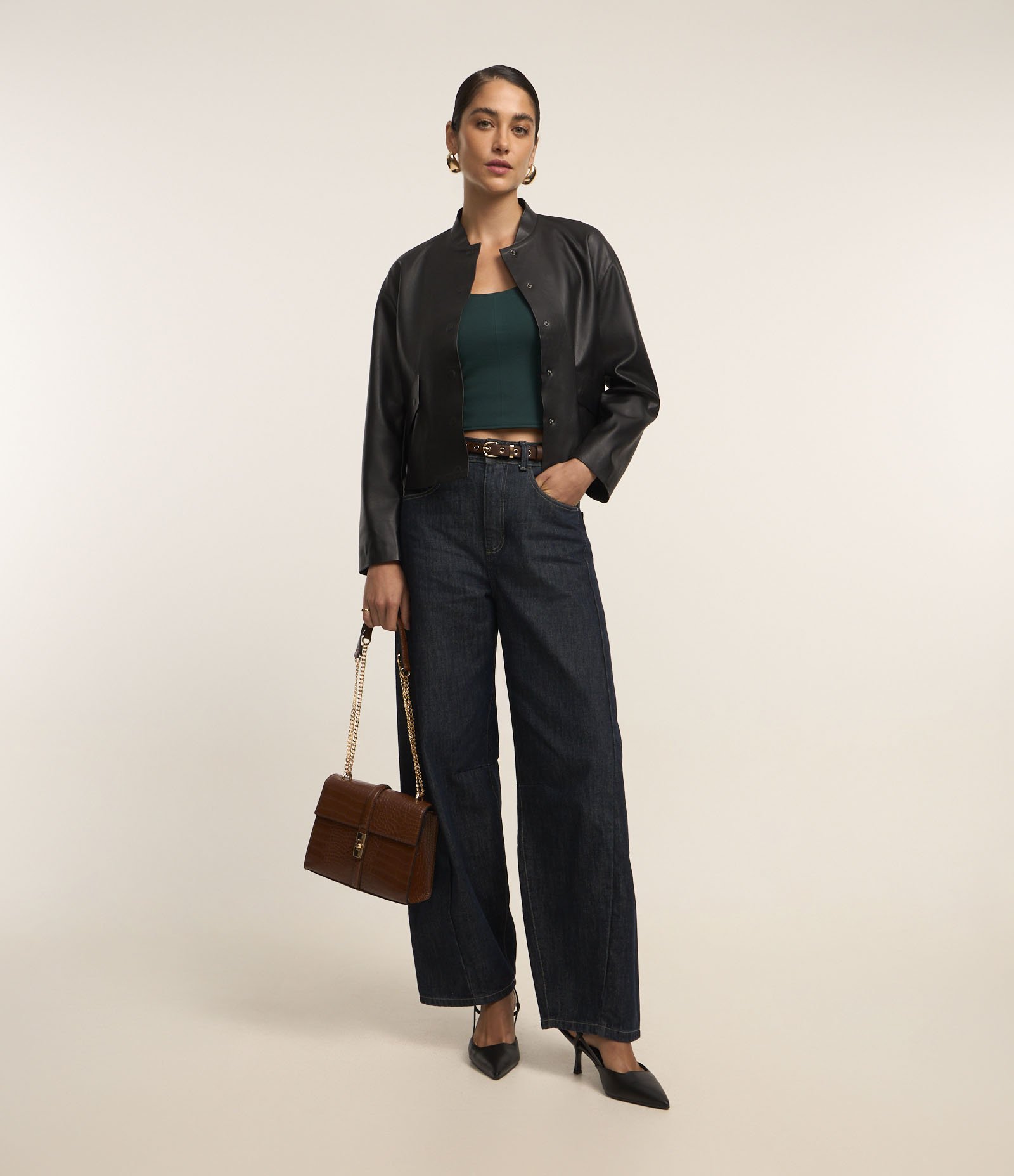 Blusa Alça Larga Cropped em Viscose com Ponto Roma Verde 2