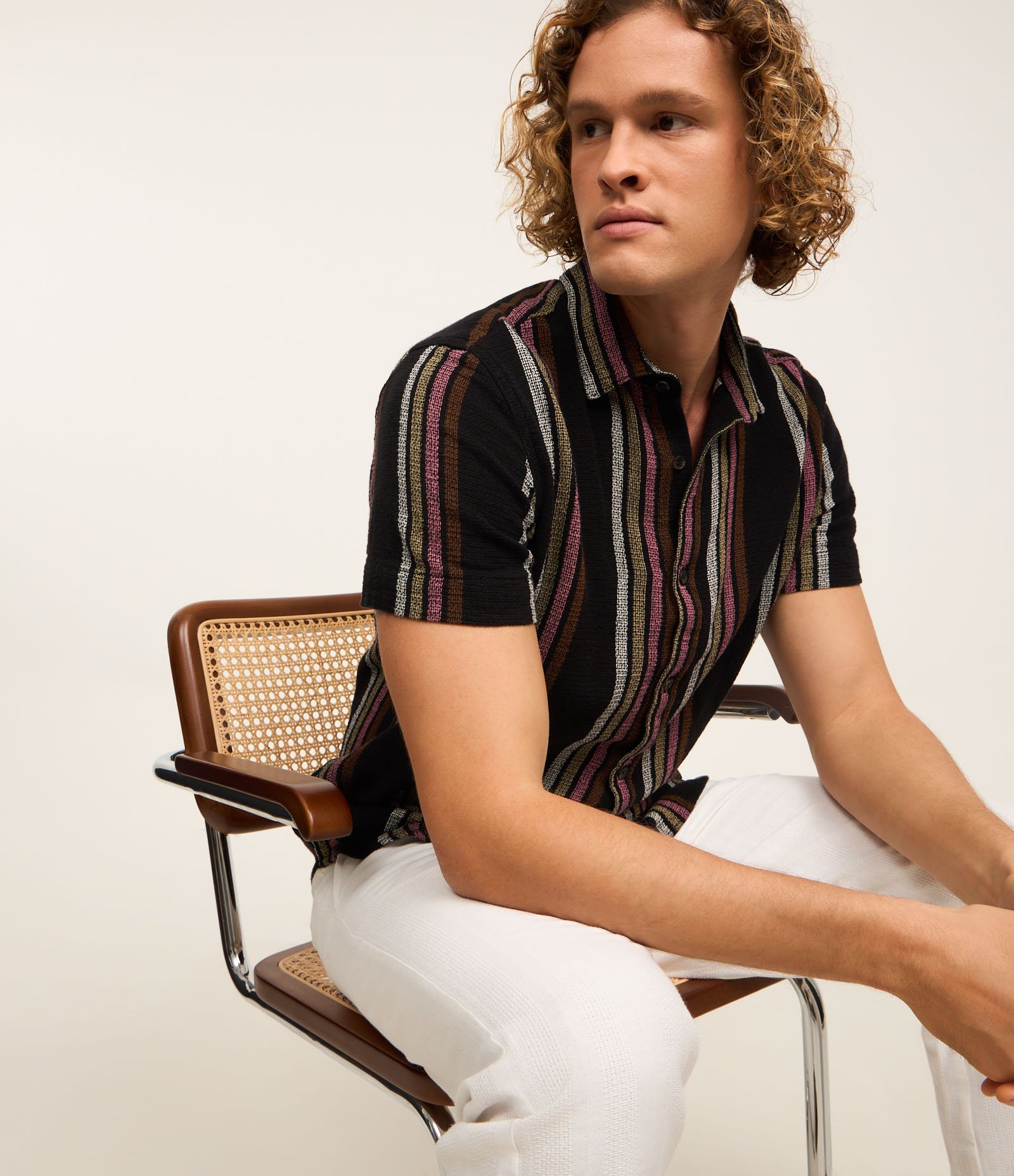 Camisa Regular com Textura Rústica com Listras Contrastantes Preto 4