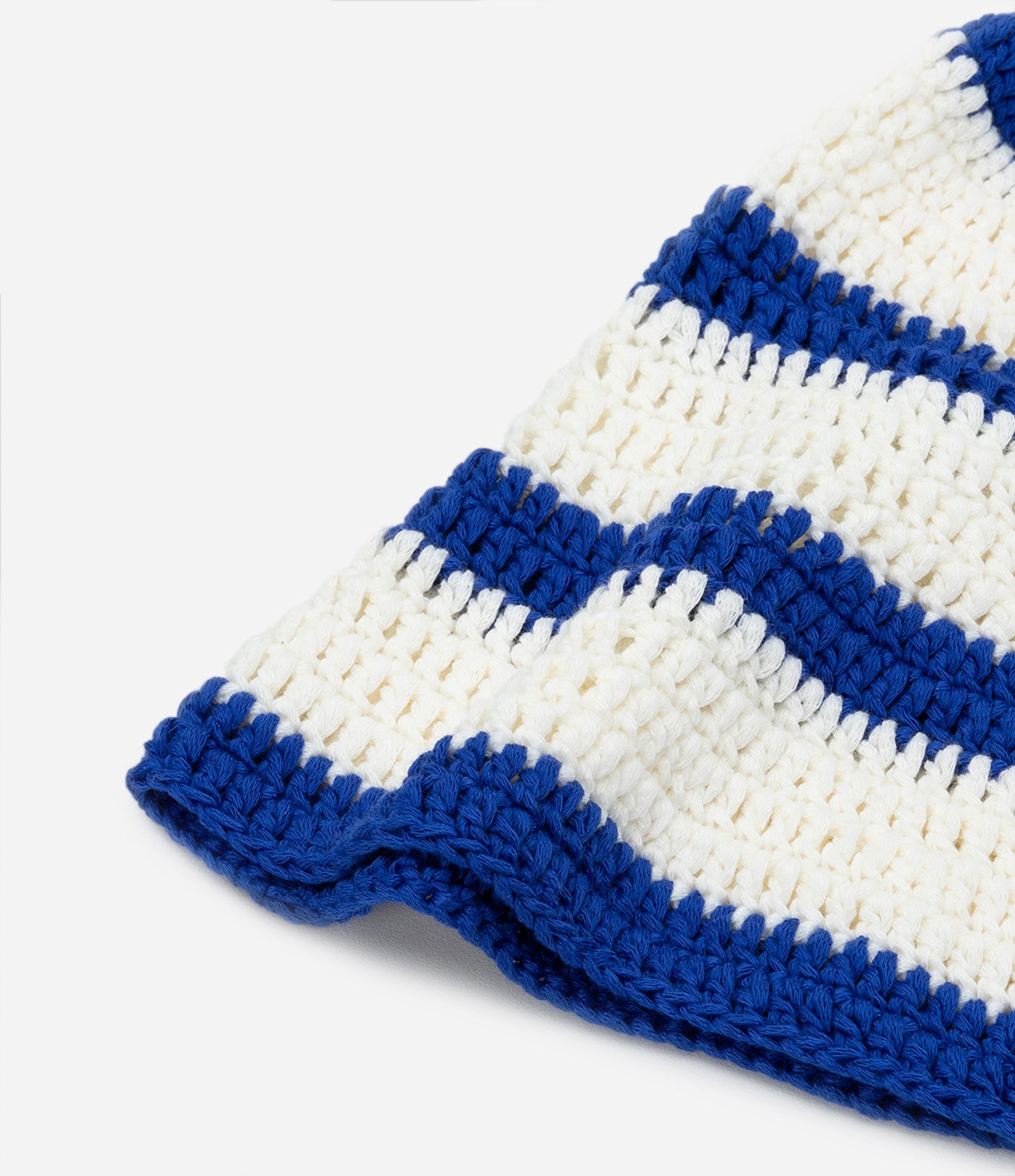 Chapéu Bucket Listrado em Tricô com Efeito Crochê Branco/Azul 4