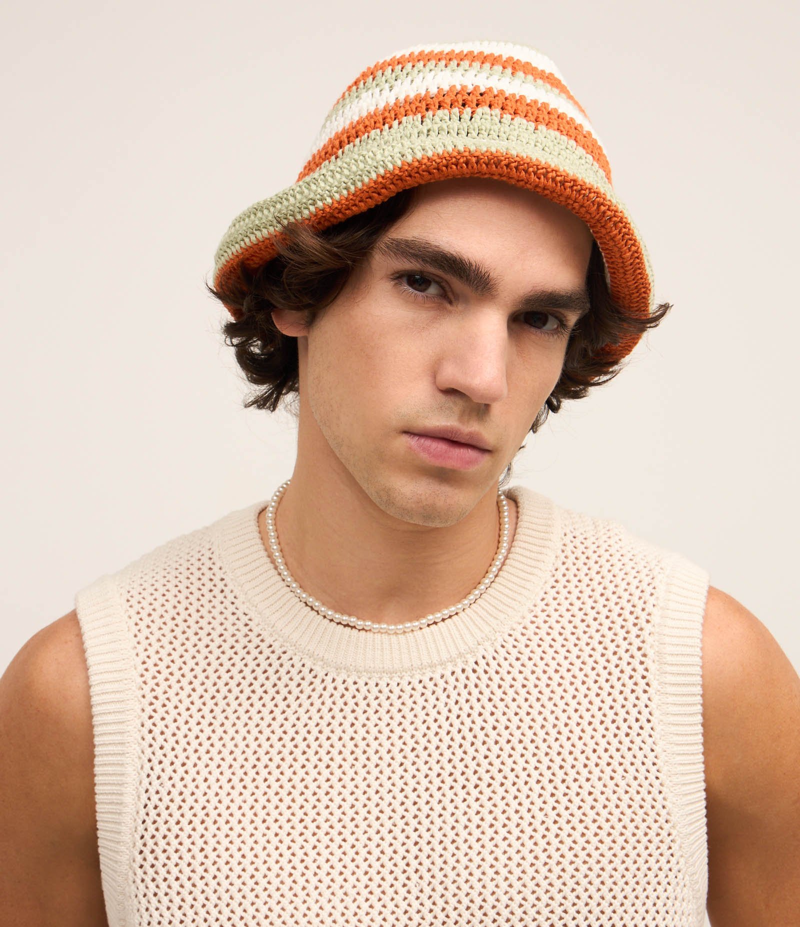 Chapéu Bucket Listrado em Tricô com Efeito Crochê Verde/Laranja/Branco 1