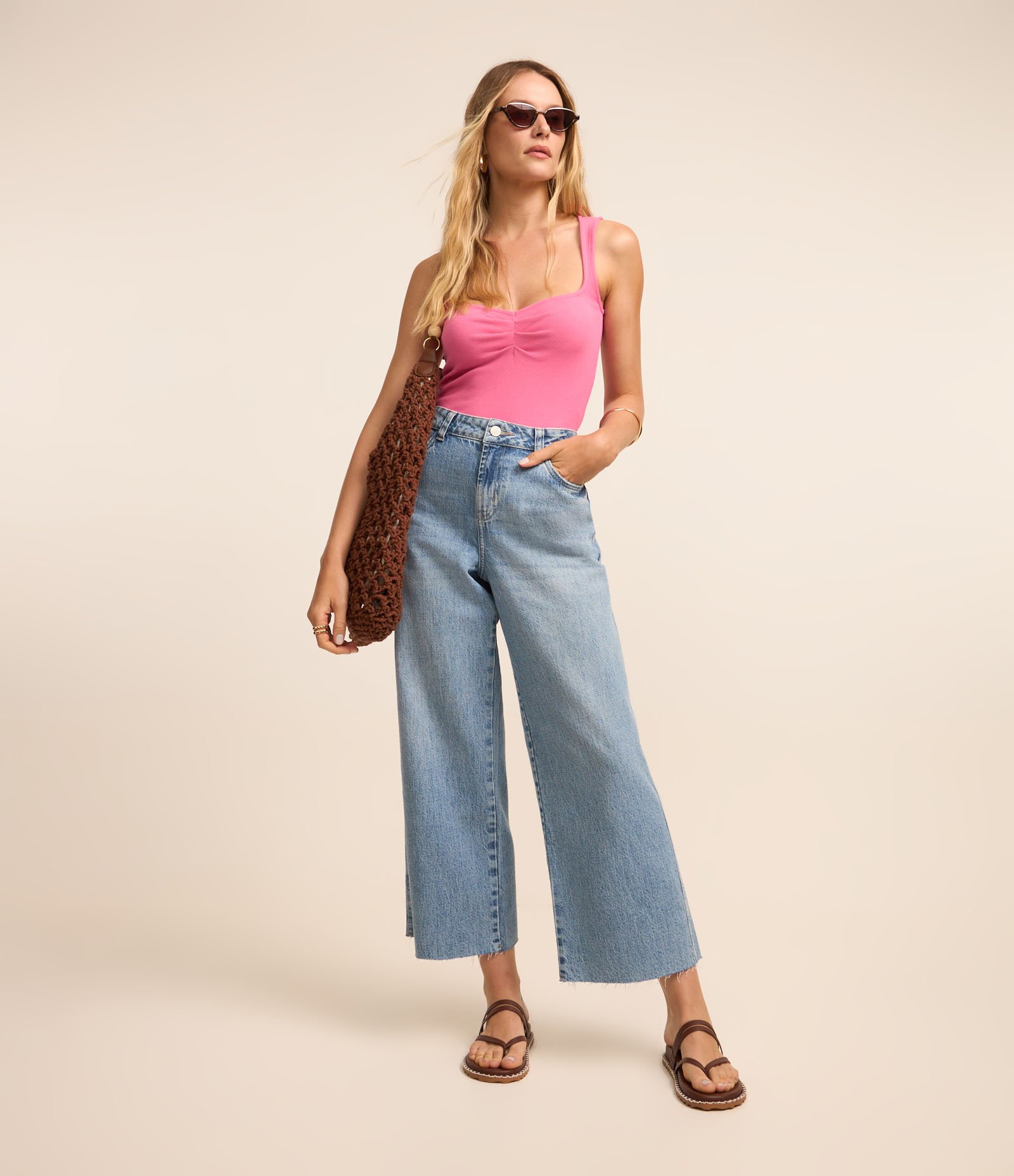 Blusa Sem Manga em Ribana com Franzido no Decote Quadrado Rosa 2