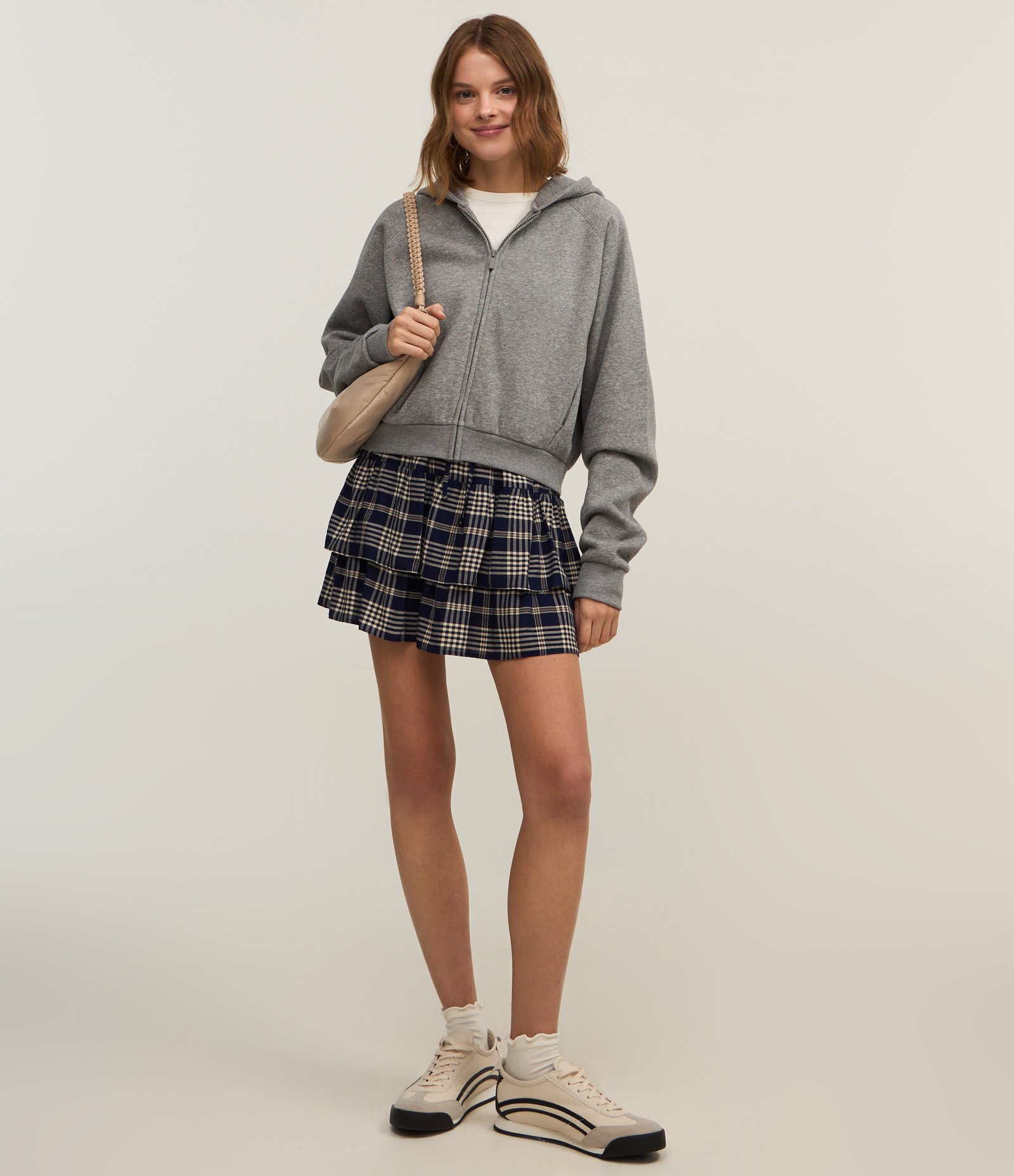 Casaco em Moletom com Capuz e Bolso Canguru Cinza 2