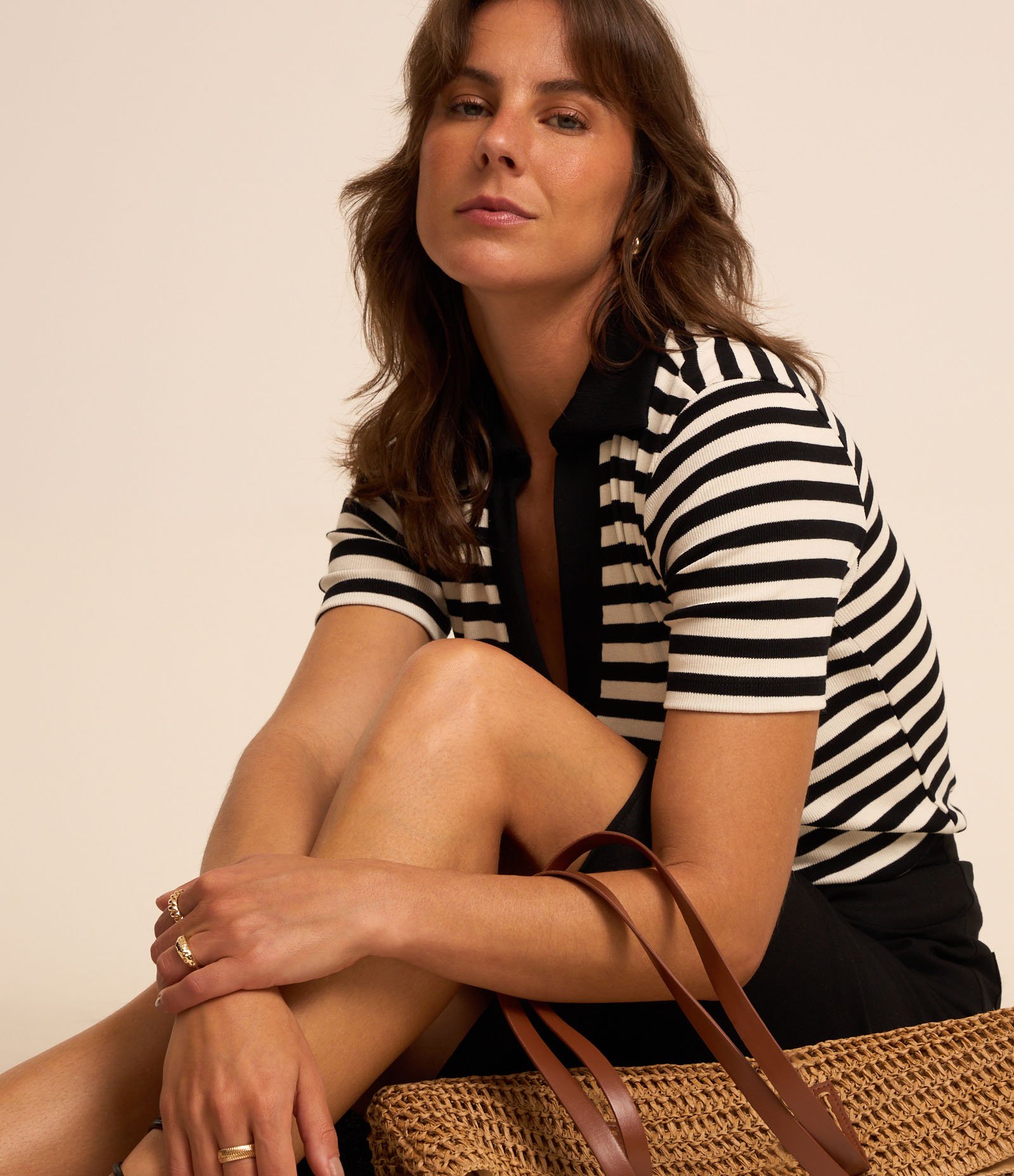 Blusa em Ribana Listrada com Gola Polo e Fio Tinto Preto/Branco 5