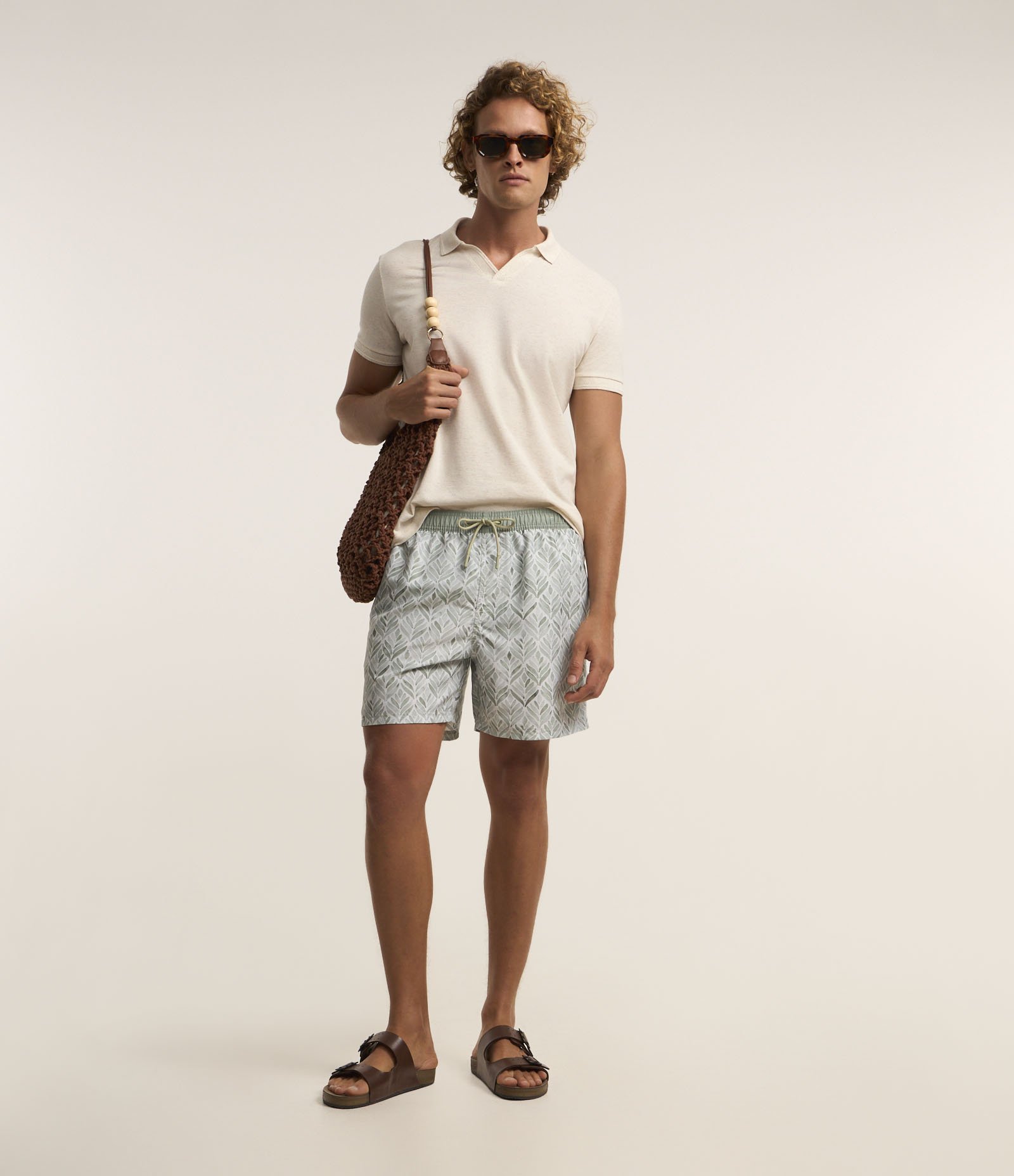 Bermuda em Microfibra com Cós Elástico e Estampa Floral Verde 1