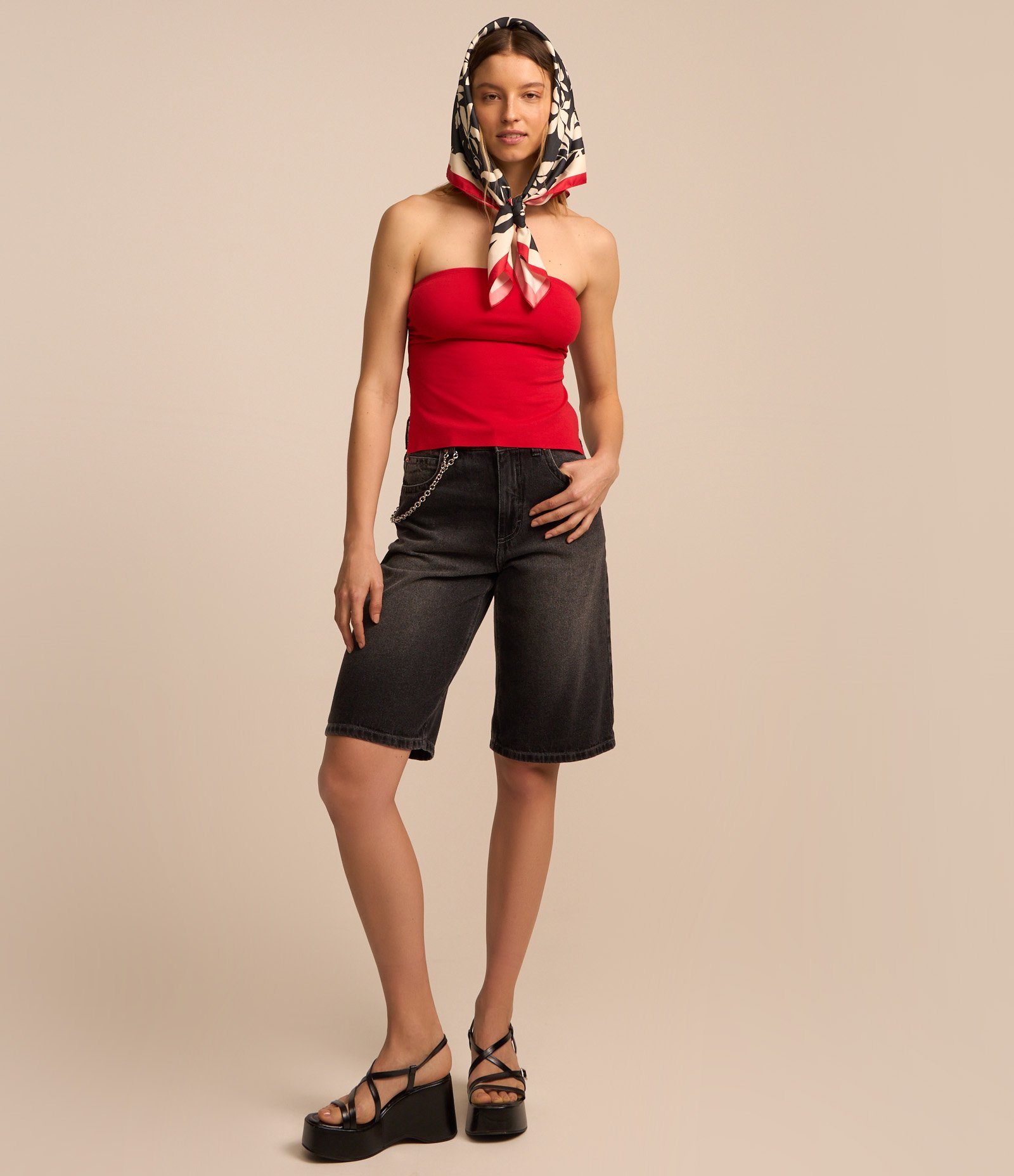 Blusa Cropped em Ponto Roma Tomara que Caia Vermelho 2