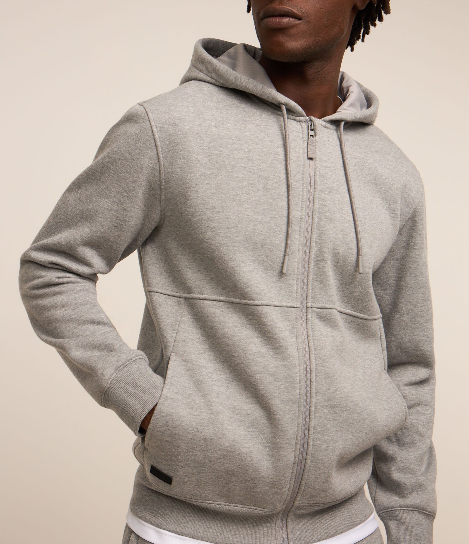 Casaco Básico em Moletom com Capuz e Zíper Frontal Cinza Médio 7