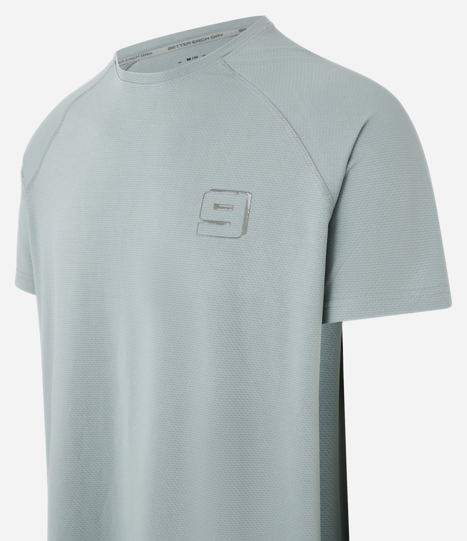 Camiseta Esportiva em Tecnologia Dry com Textura e Estampa Lettering Refletiva Cinza 6