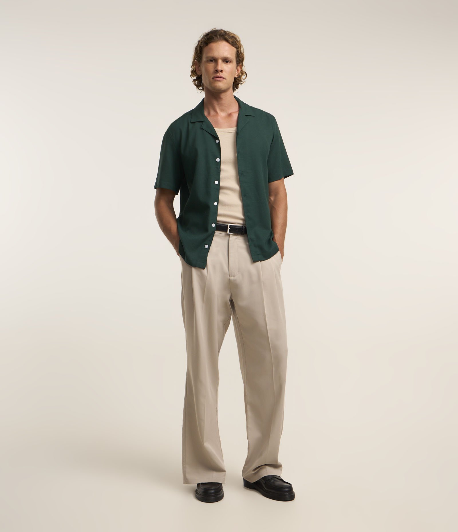 Camisa Boxy em Linho com Gola Bowling Verde 2