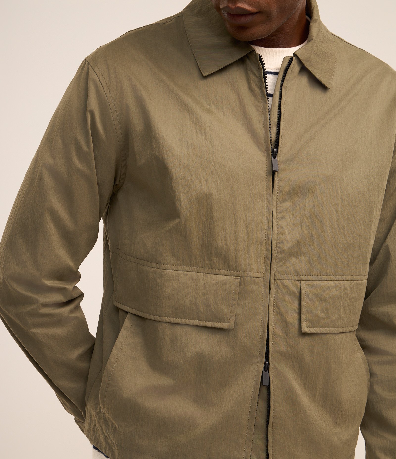 Jaqueta Bomber com Bolso Lapela Verde 3