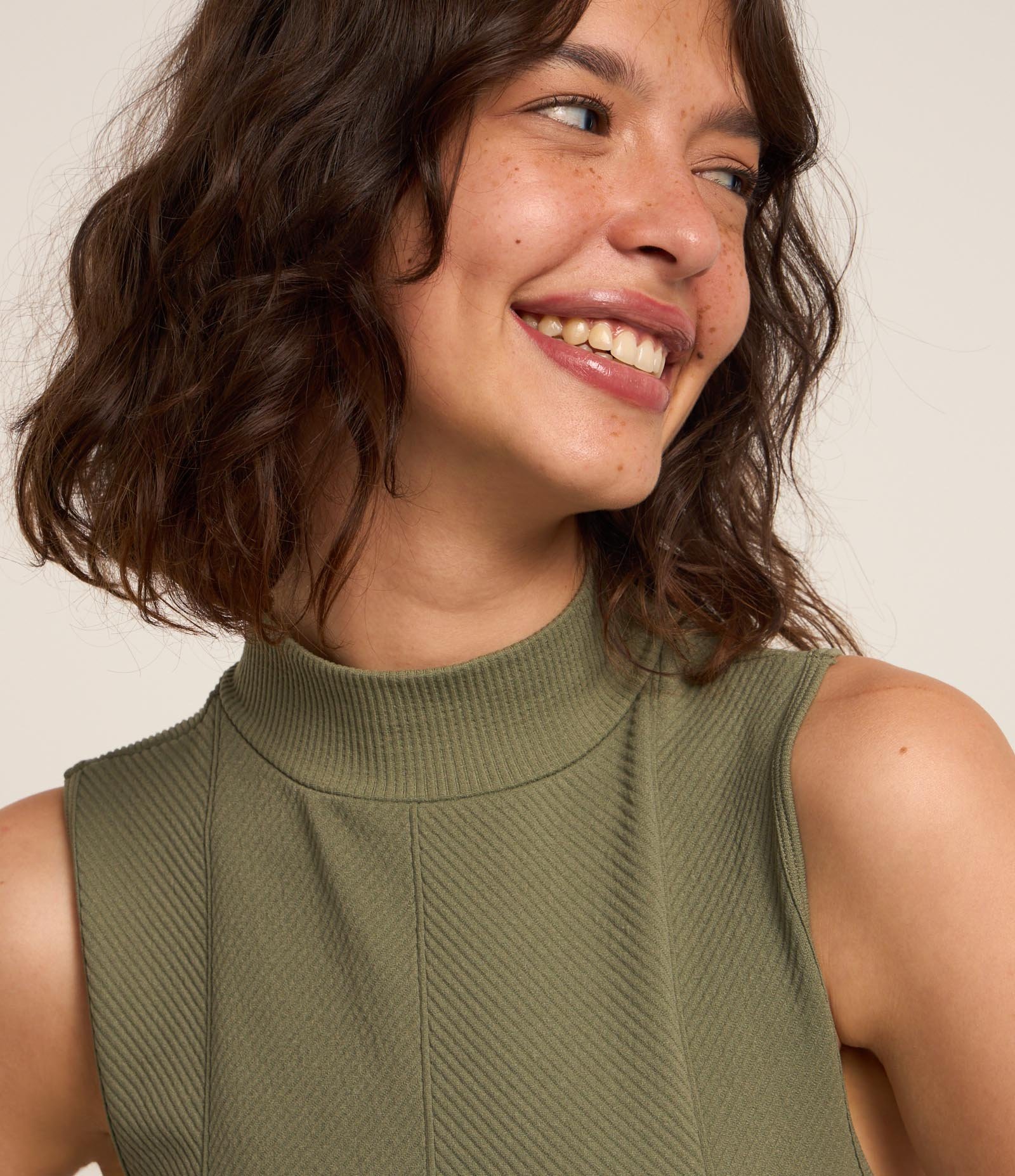 Body Seamless com Textura Espinha de Peixe e Gola Alta Verde 3