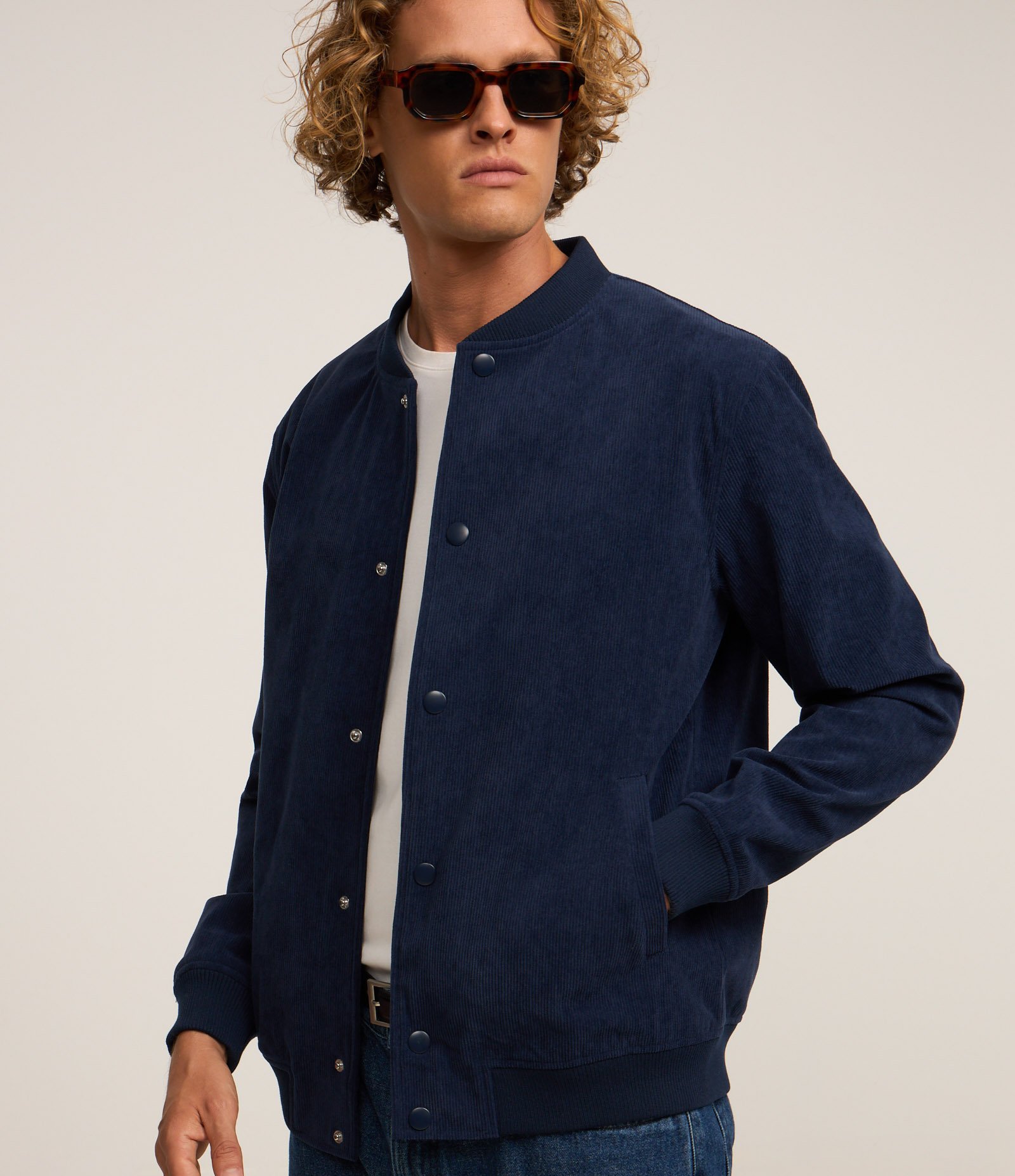 Jaqueta Bomber em Veludo Cotelê com Botões Forrados 1