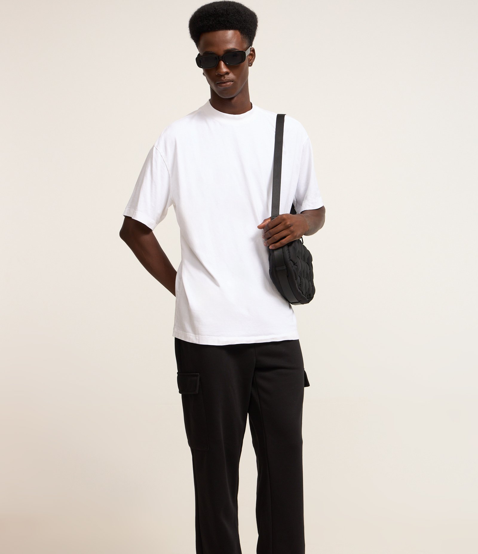 Calça Baggy em Moletom com Bolso Cargo Preto 3