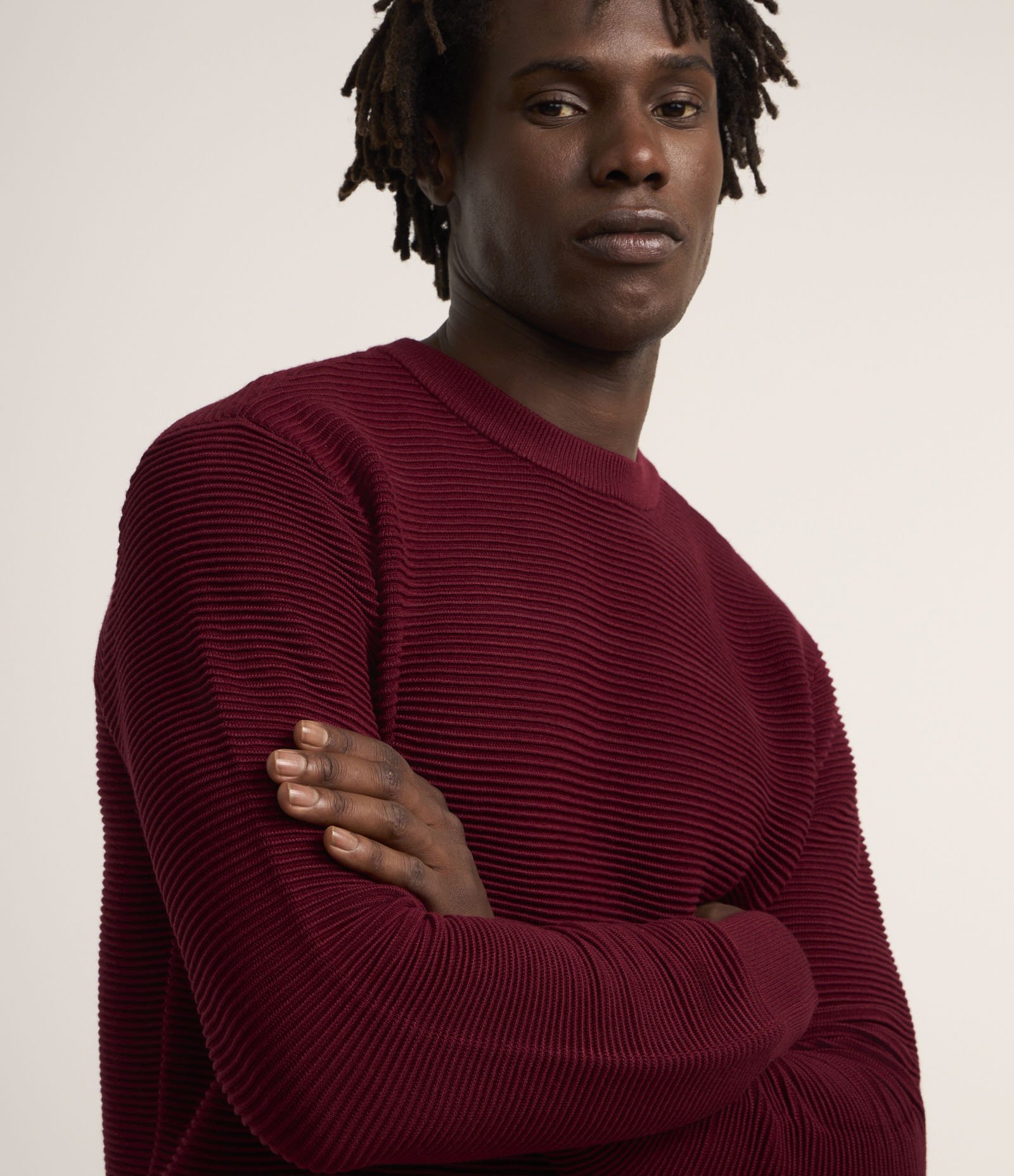Suéter em Tricô Leve com Texturas Horizontais Vermelho Escuro 4