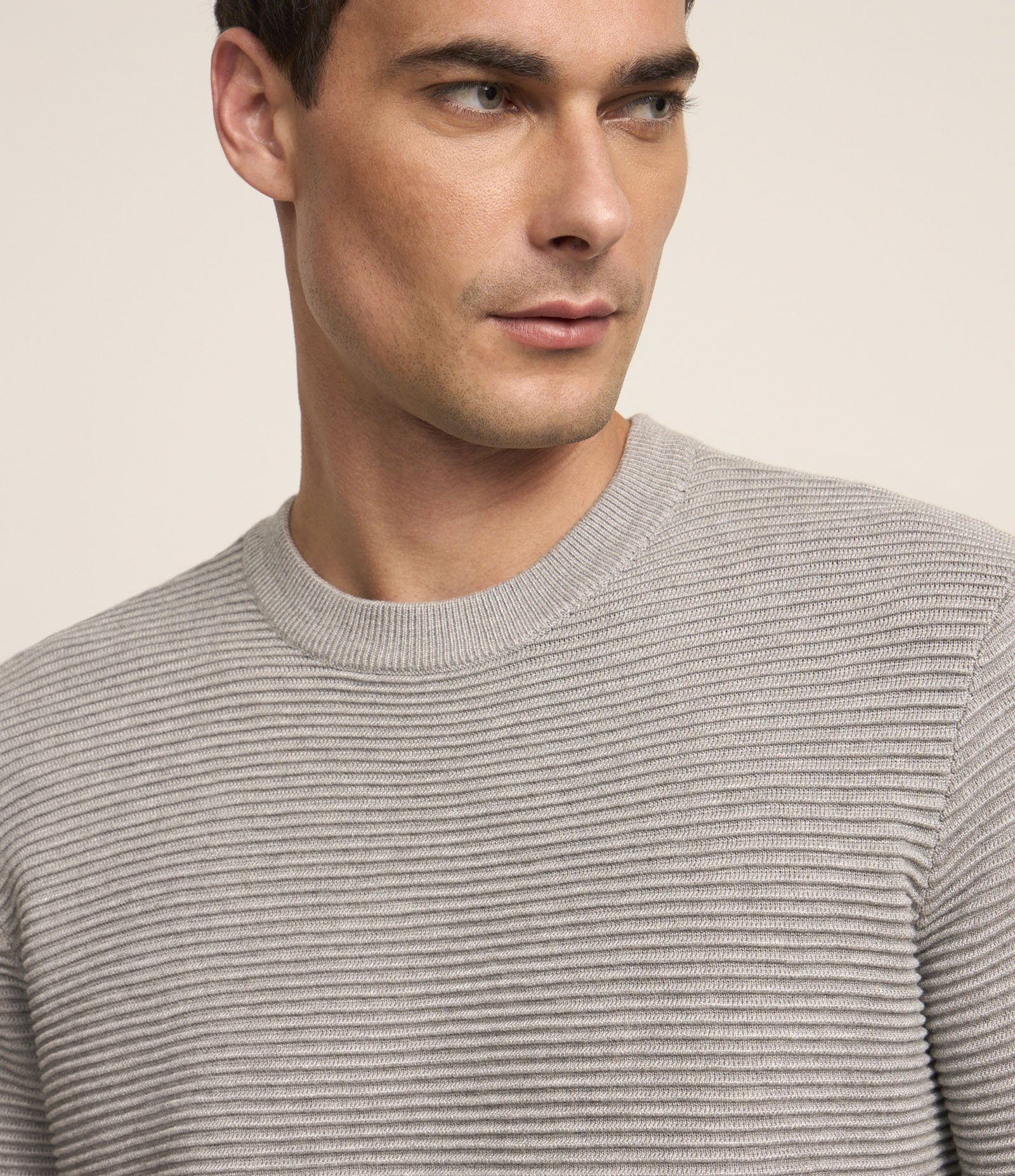 Suéter em Tricô Leve com Texturas Horizontais 3