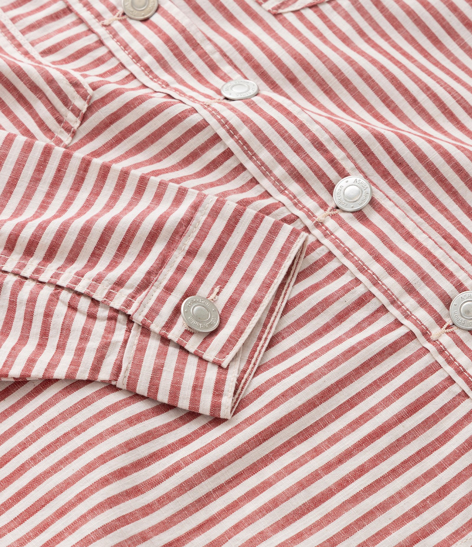 Jaqueta Leve Jeans com Estampa Listrada Curve & Plus Size Vermelho/Branco 7