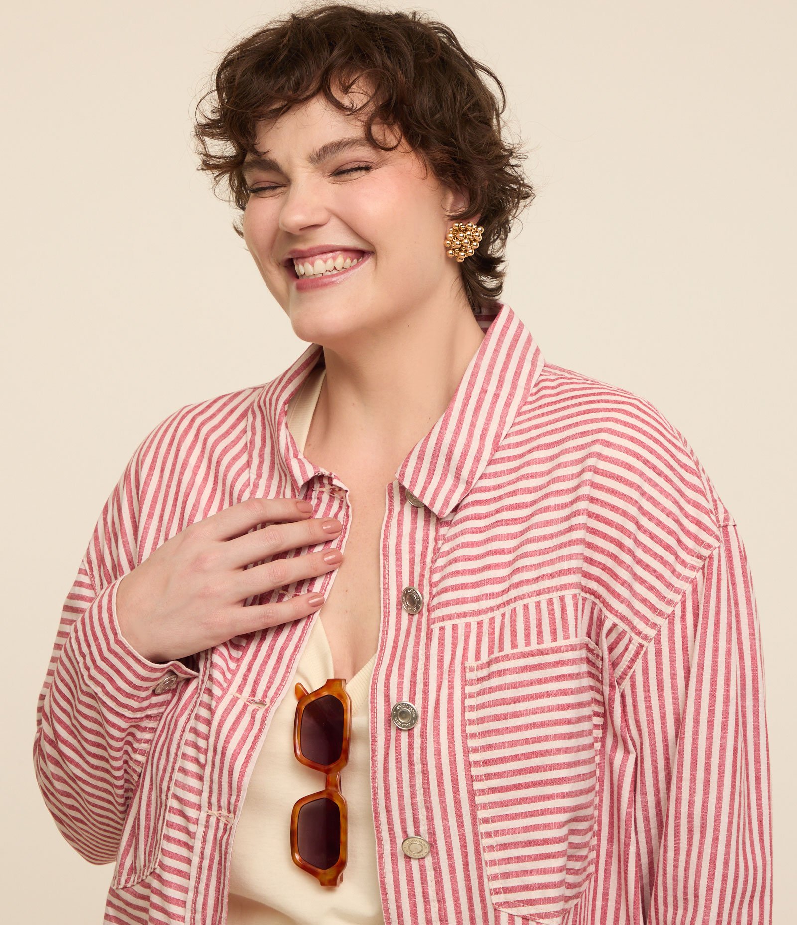 Jaqueta Leve Jeans com Estampa Listrada Curve & Plus Size Vermelho/Branco 4