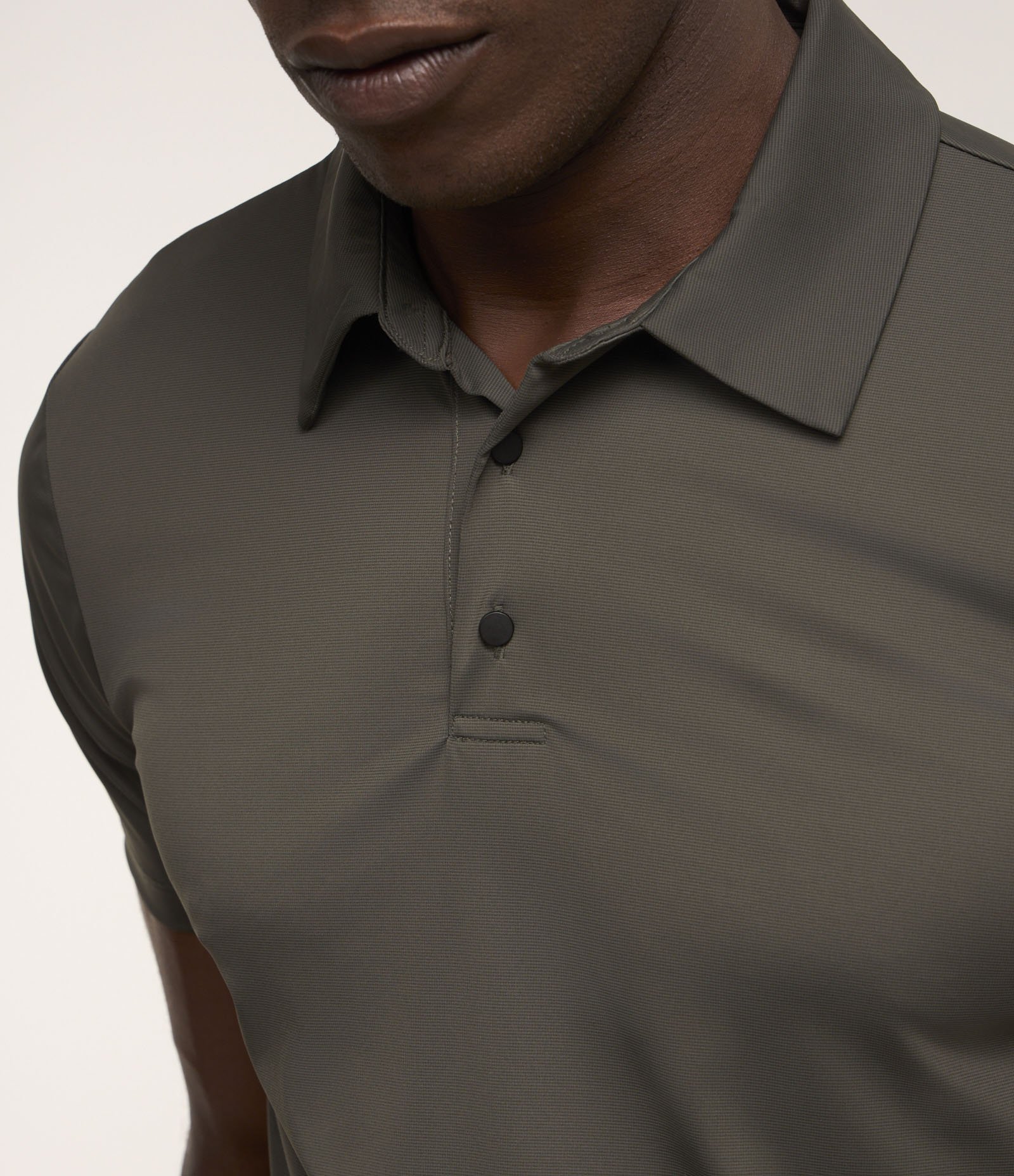 Camisa Polo Performance com Toque Gelado Verde Escuro 4