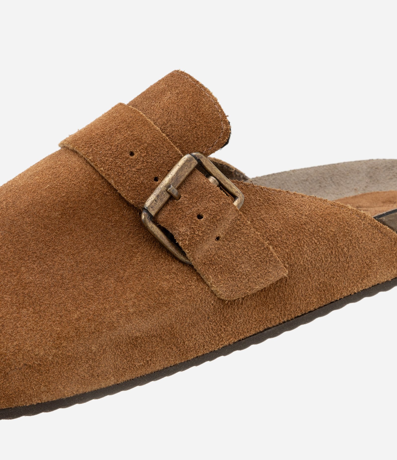 Chinelo Mule em Camurça com Tira Larga e Fivela 4