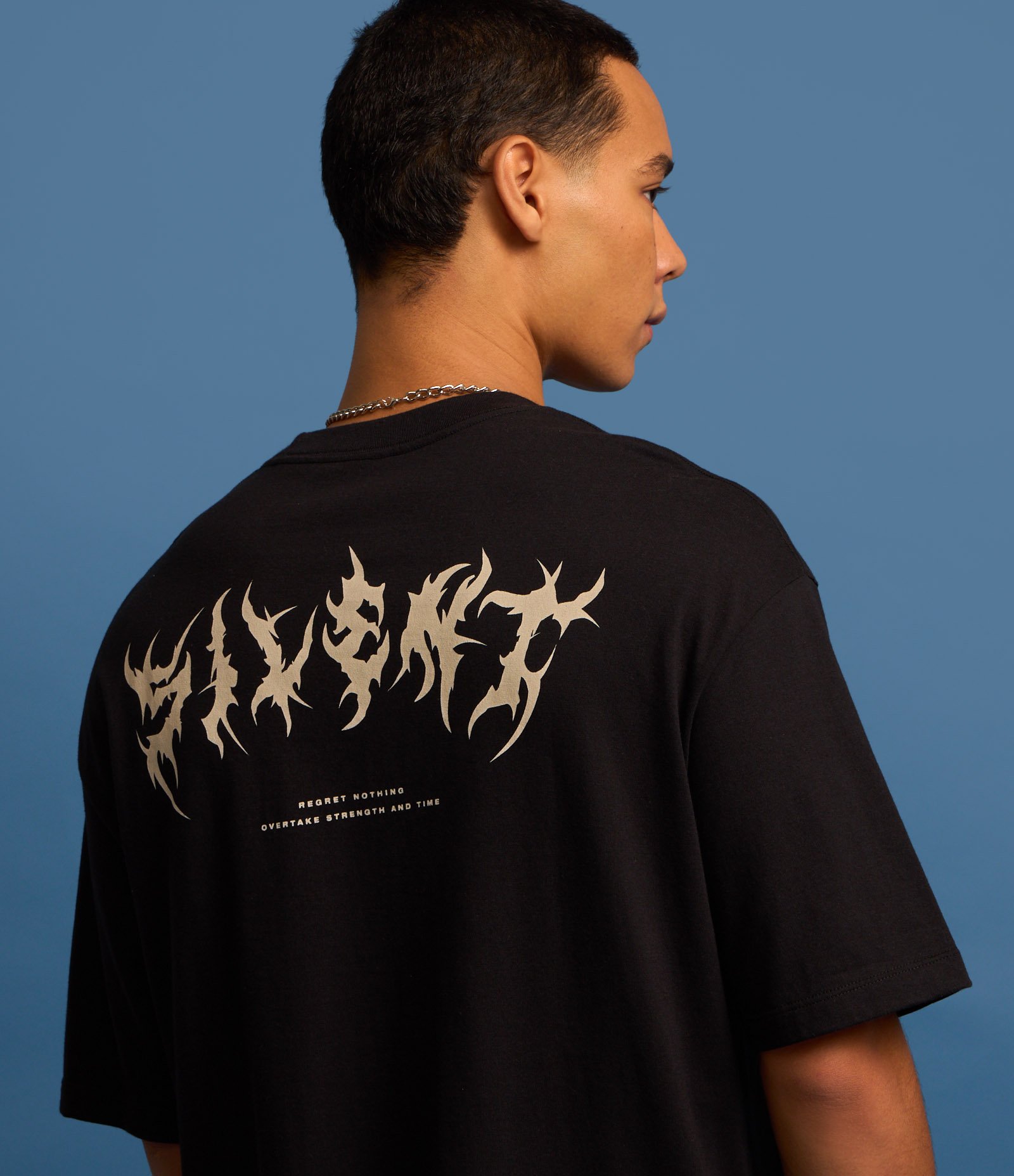 Camiseta Relaxed em Algodão com Estampa Lettering Preto 4