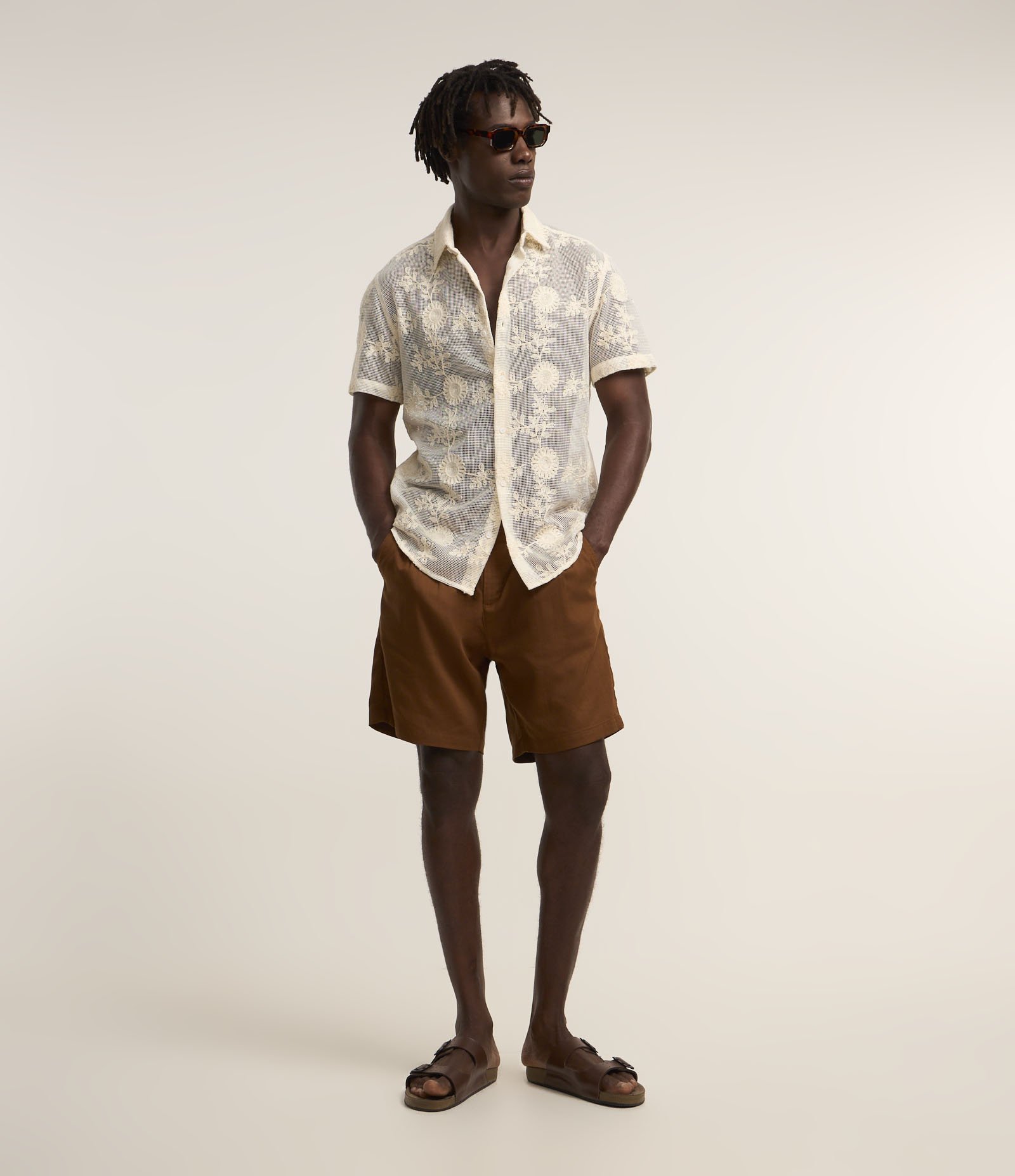 Camisa Regular em Tricô com Textura e Estampa Bordada Floral Bege 1