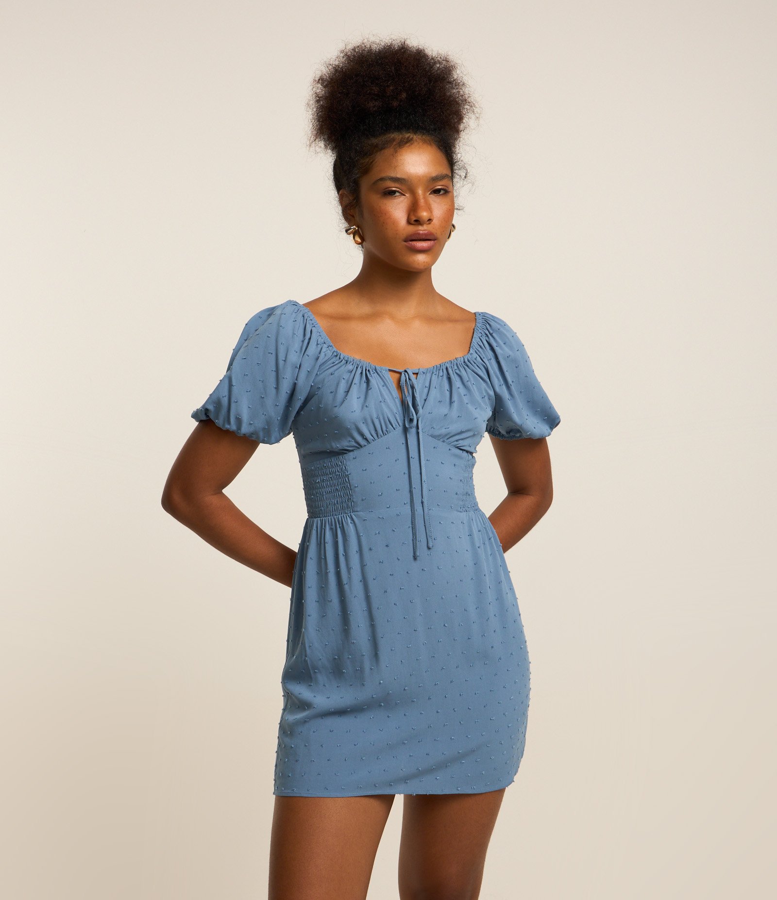 Vestido Evasê em Viscose Texturizada com Lastex e Amarração no Busto Azul 1